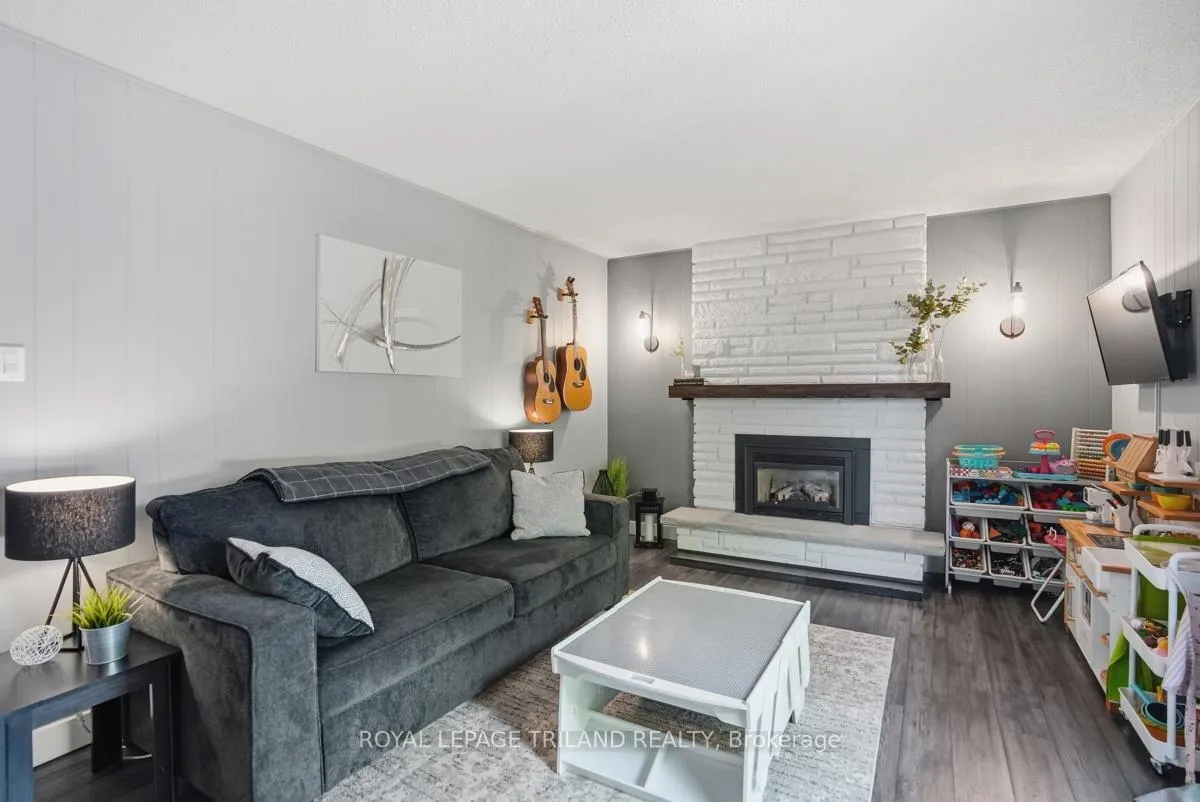 Photo 18 of 255 Highview Crescent, London, South O — HOMEH