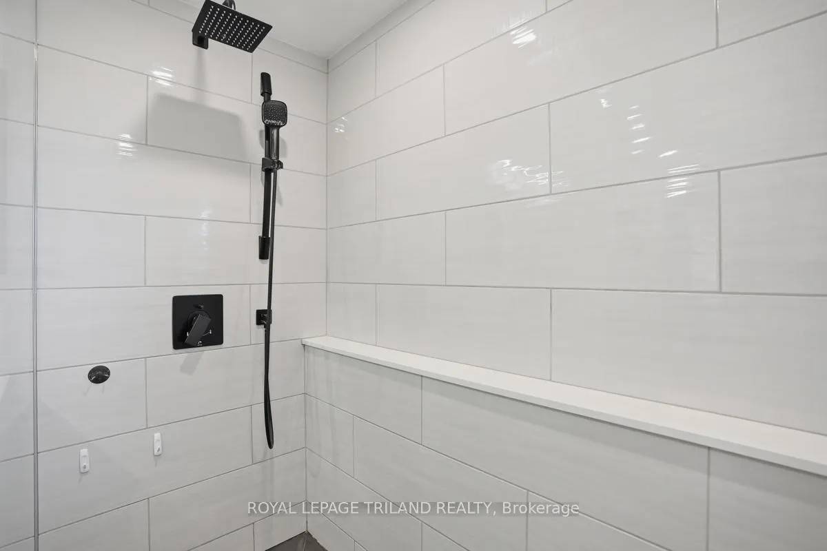 Photo 24 of 255 Highview Crescent, London, South O — HOMEH
