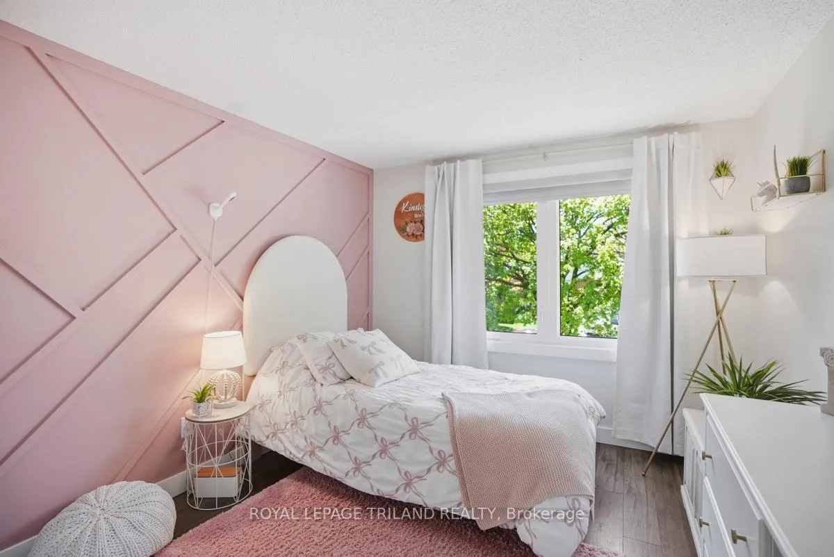 Photo 28 of 255 Highview Crescent, London, South O — HOMEH