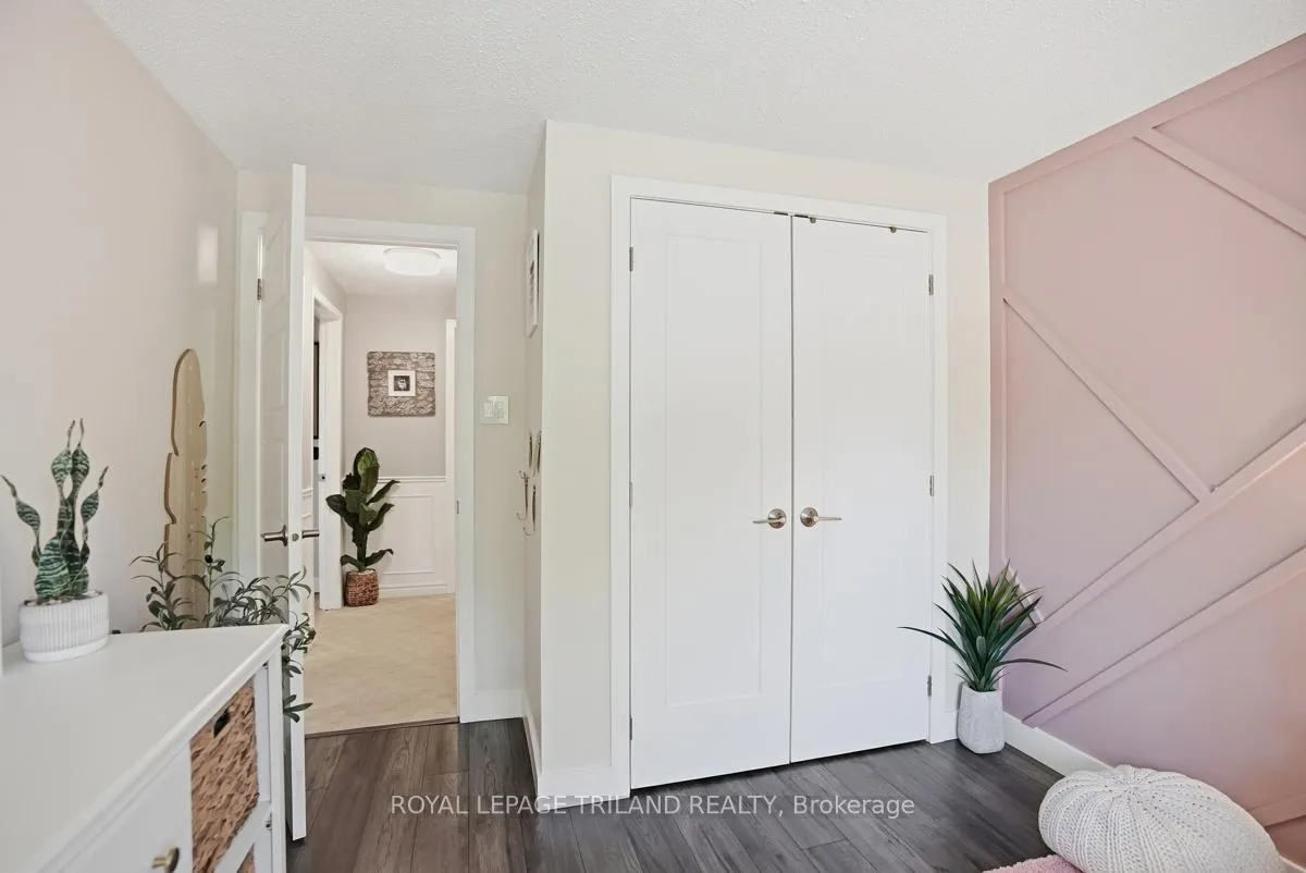 Photo 29 of 255 Highview Crescent, London, South O — HOMEH