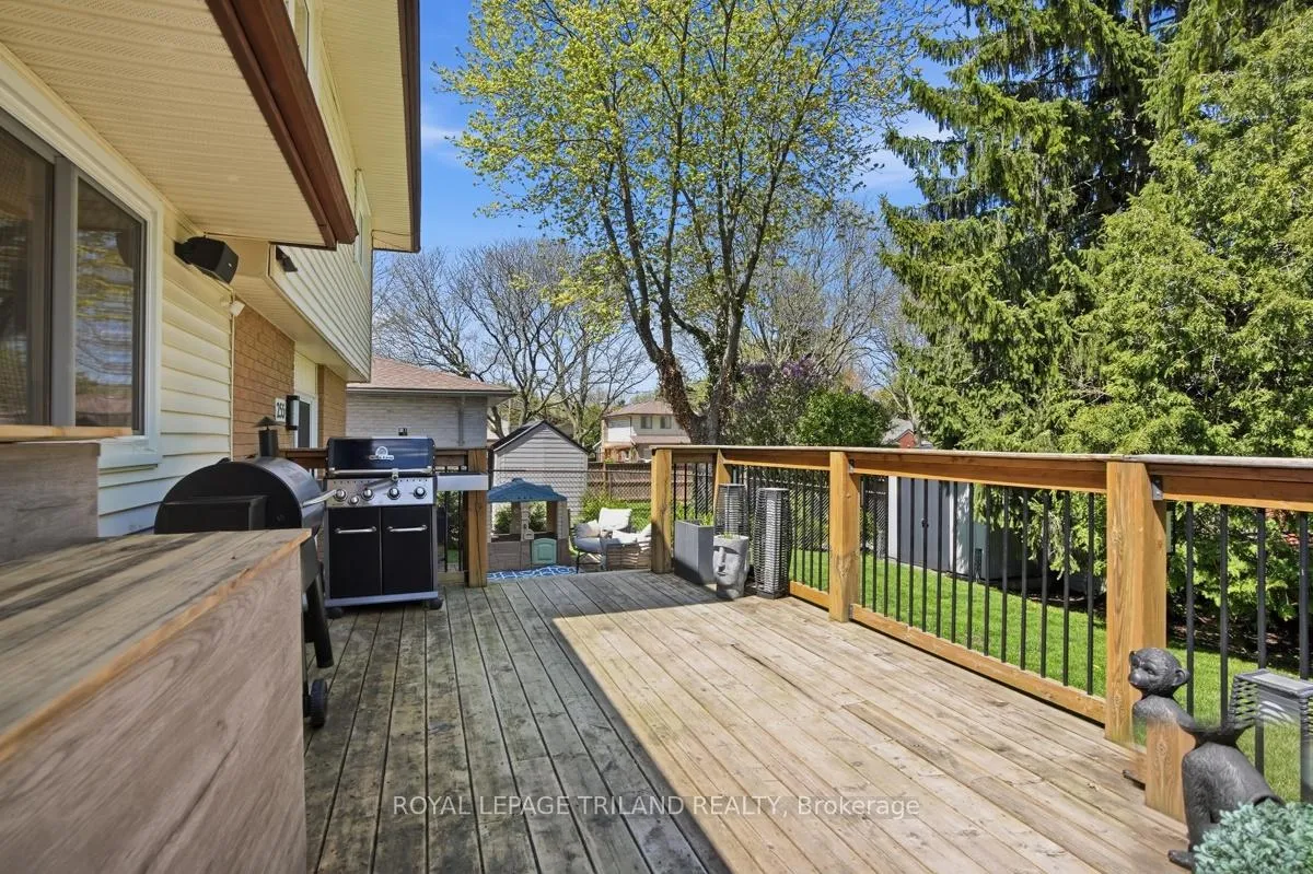 Photo 33 of 255 Highview Crescent, London, South O — HOMEH
