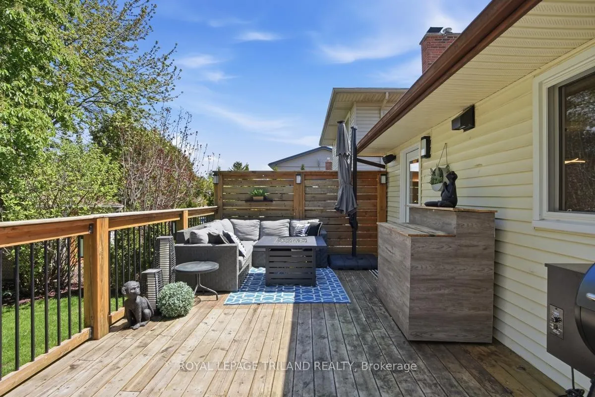 Photo 35 of 255 Highview Crescent, London, South O — HOMEH