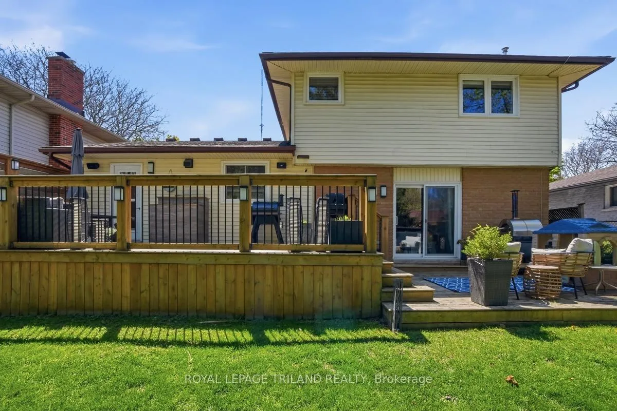 Photo 40 of 255 Highview Crescent, London, South O — HOMEH