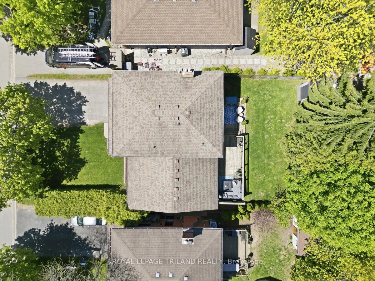 Photo 41 of 255 Highview Crescent, London, South O — HOMEH