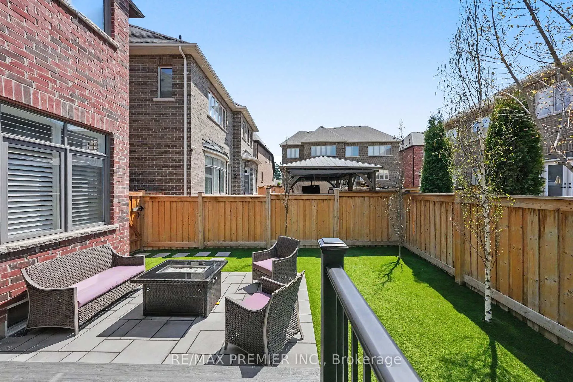 Photo 46 of 14 King Boulevard, King, King City — HOMEH