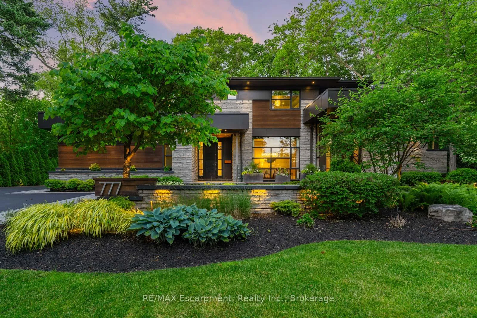 Front of 777 Shadeland Avenue