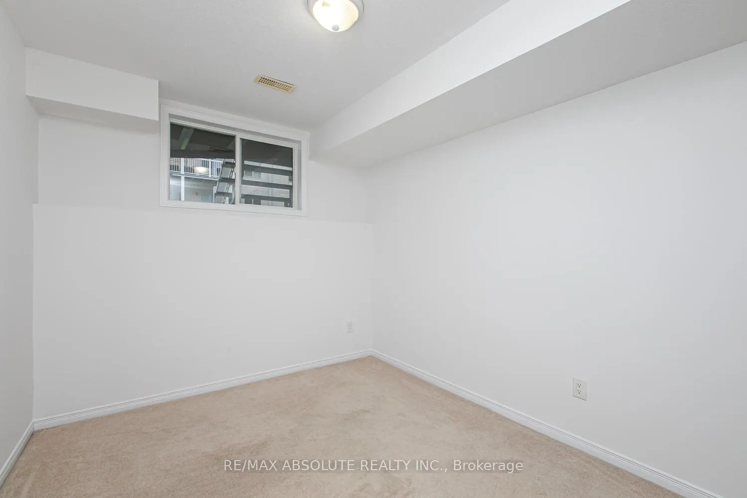 Photo 25 of 250 Gershwin Private, Ottawa, Westcliffe Estates — HOMEH