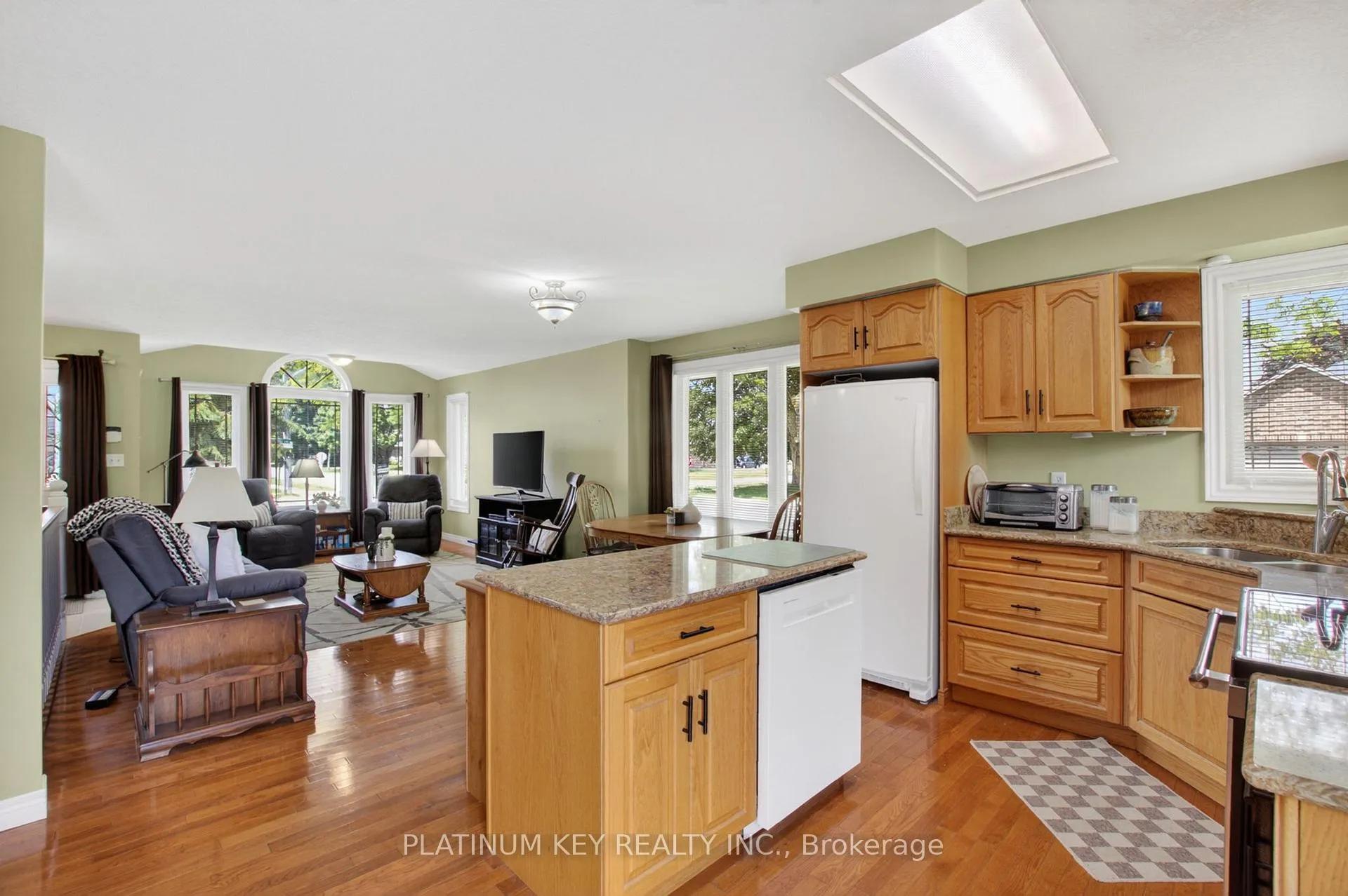 Photo 14 of 441 Drury Lane, Strathroy-Caradoc, NW — HOMEH