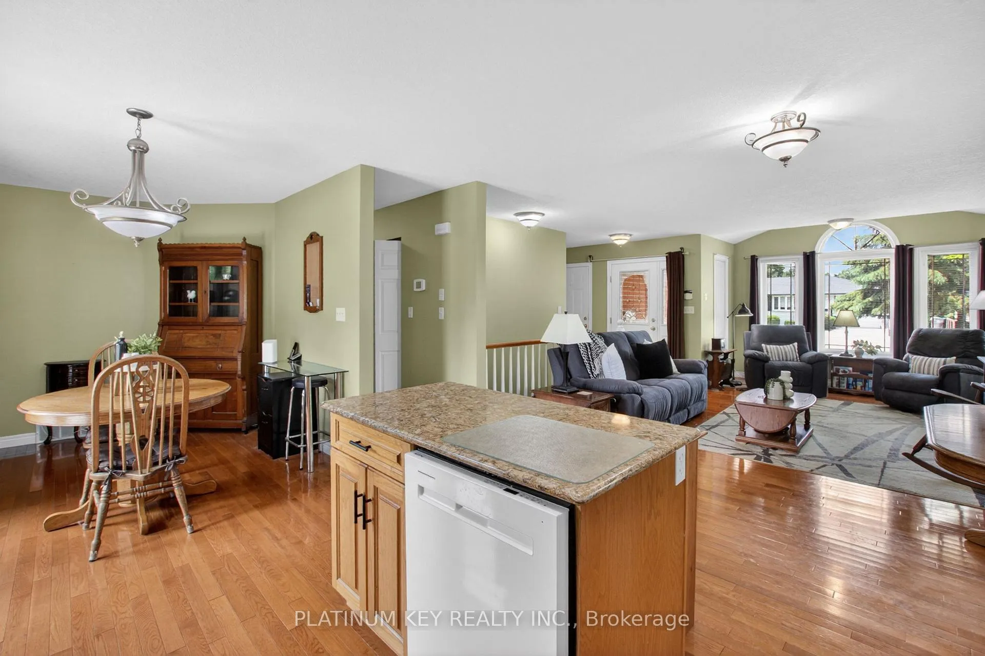 Photo 15 of 441 Drury Lane, Strathroy-Caradoc, NW — HOMEH