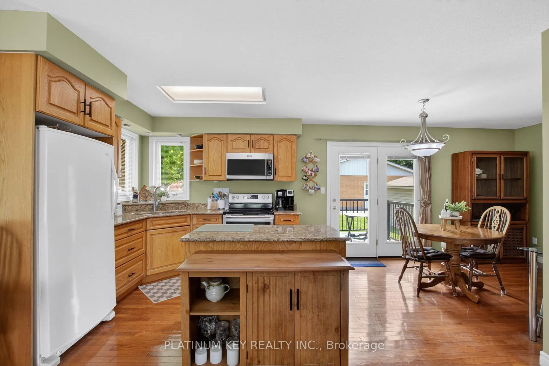 Photo 16 of 441 Drury Lane, Strathroy-Caradoc, NW — HOMEH