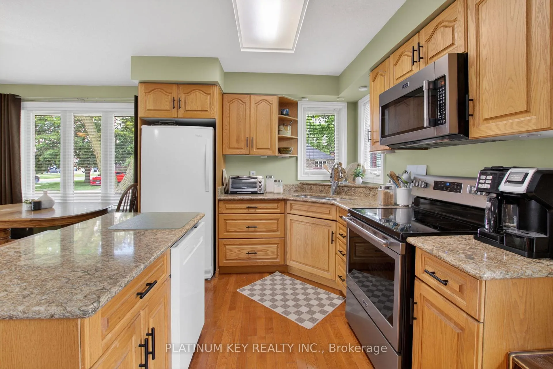 Photo 17 of 441 Drury Lane, Strathroy-Caradoc, NW — HOMEH