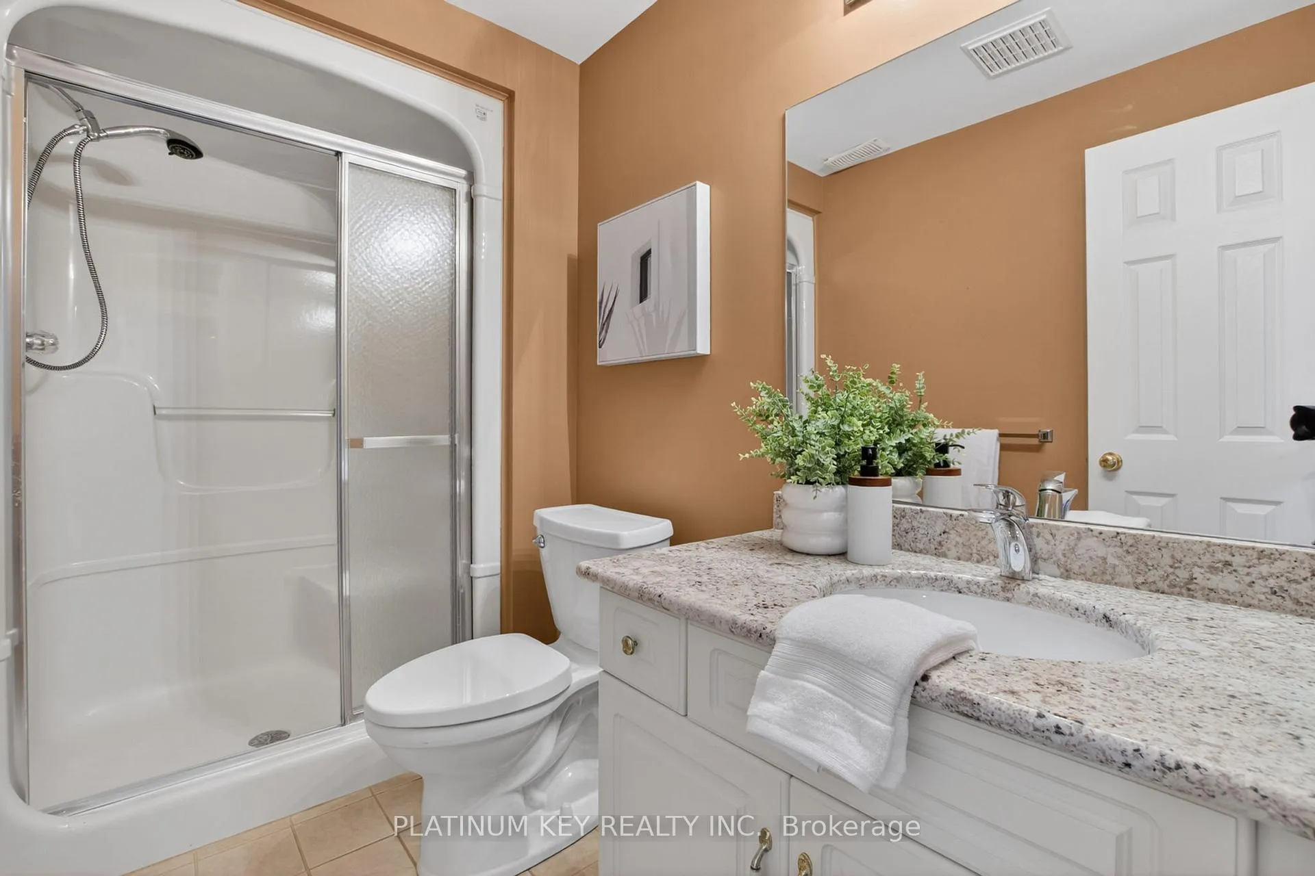 Photo 36 of 441 Drury Lane, Strathroy-Caradoc, NW — HOMEH