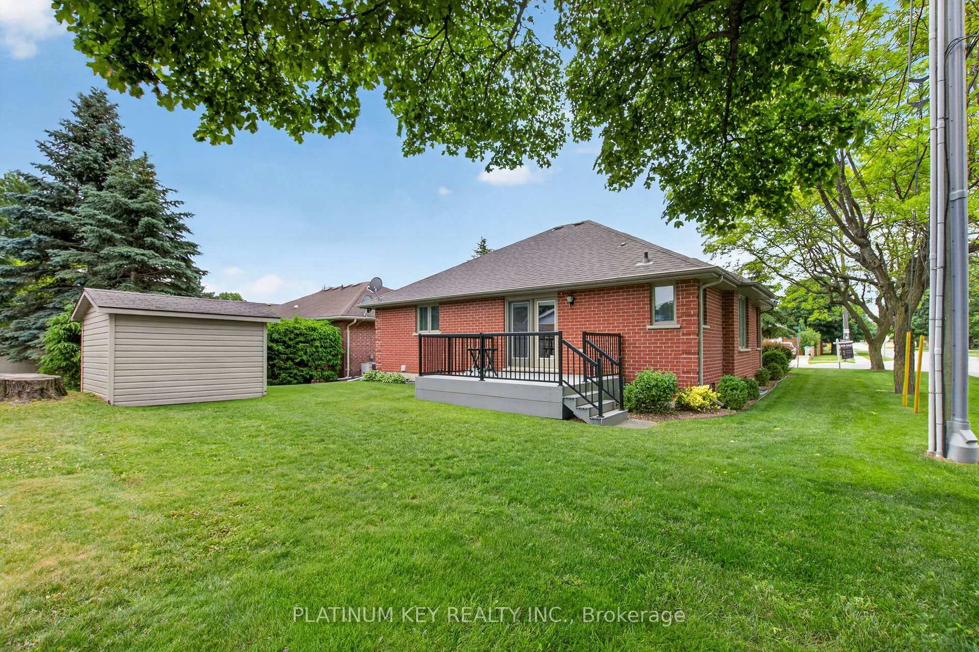 Photo 41 of 441 Drury Lane, Strathroy-Caradoc, NW — HOMEH