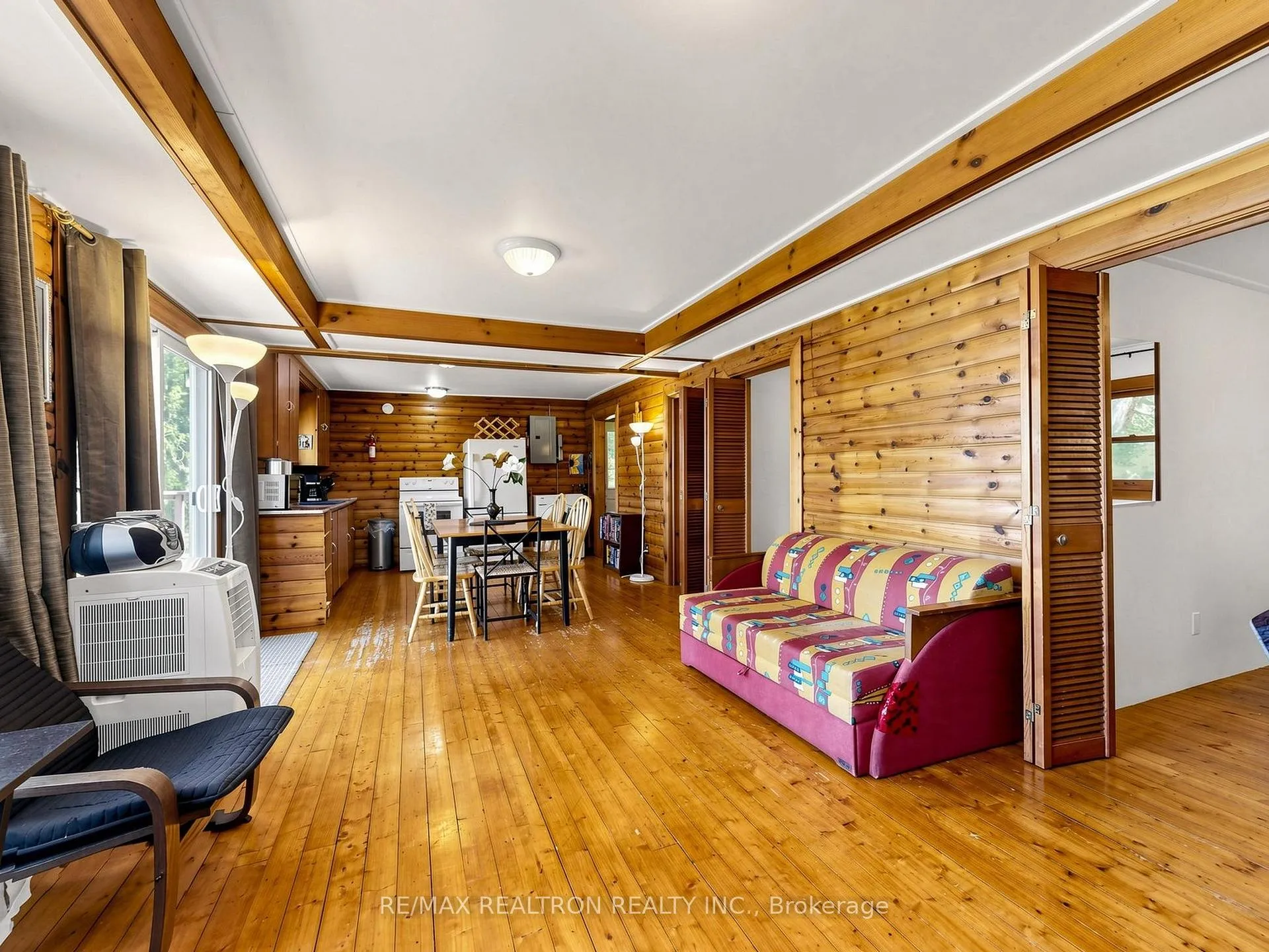 Photo 54 of 58 Iris Drive, Kawartha Lakes, Fenelon — HOMEH
