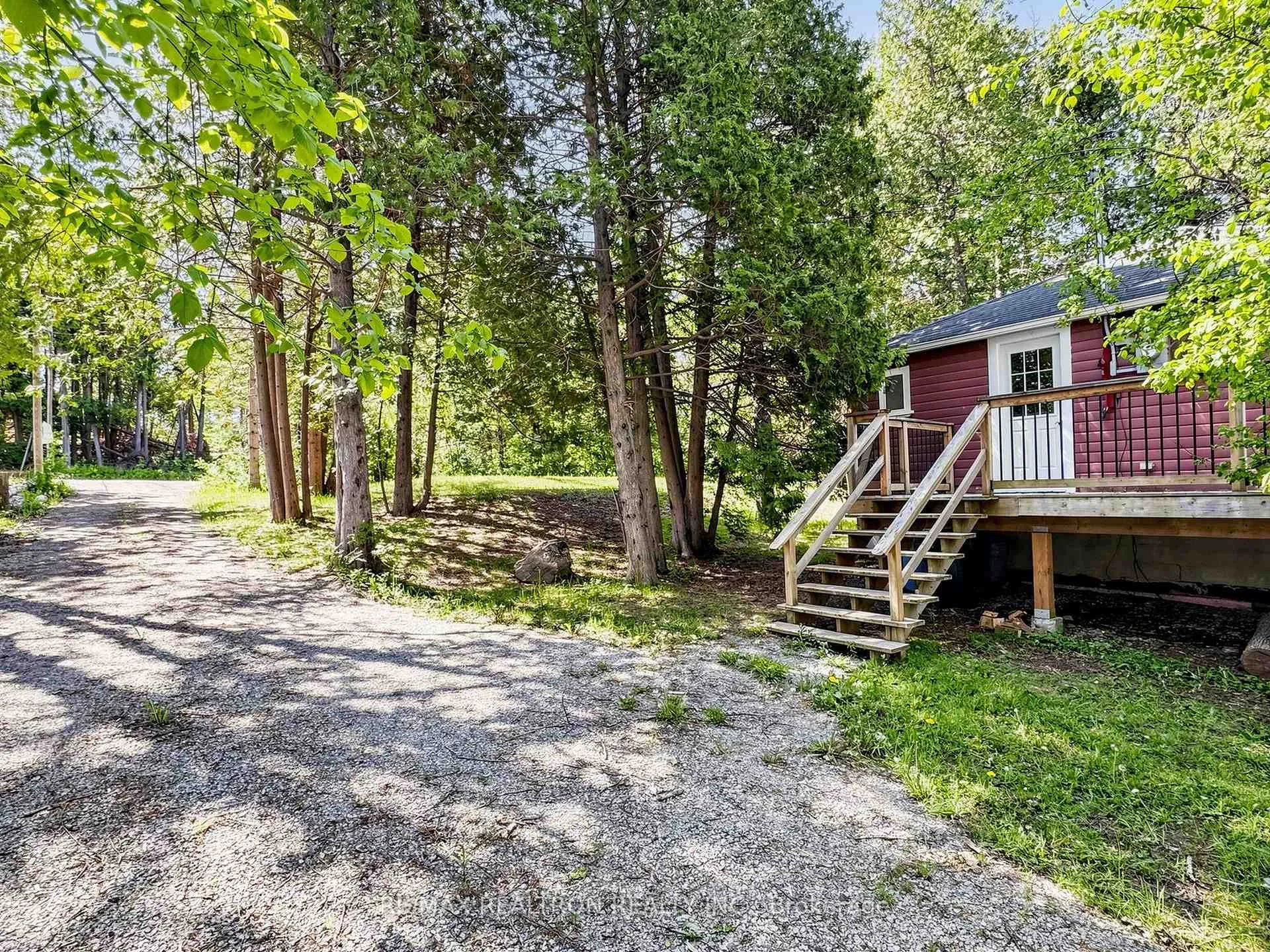 Photo 59 of 58 Iris Drive, Kawartha Lakes, Fenelon — HOMEH