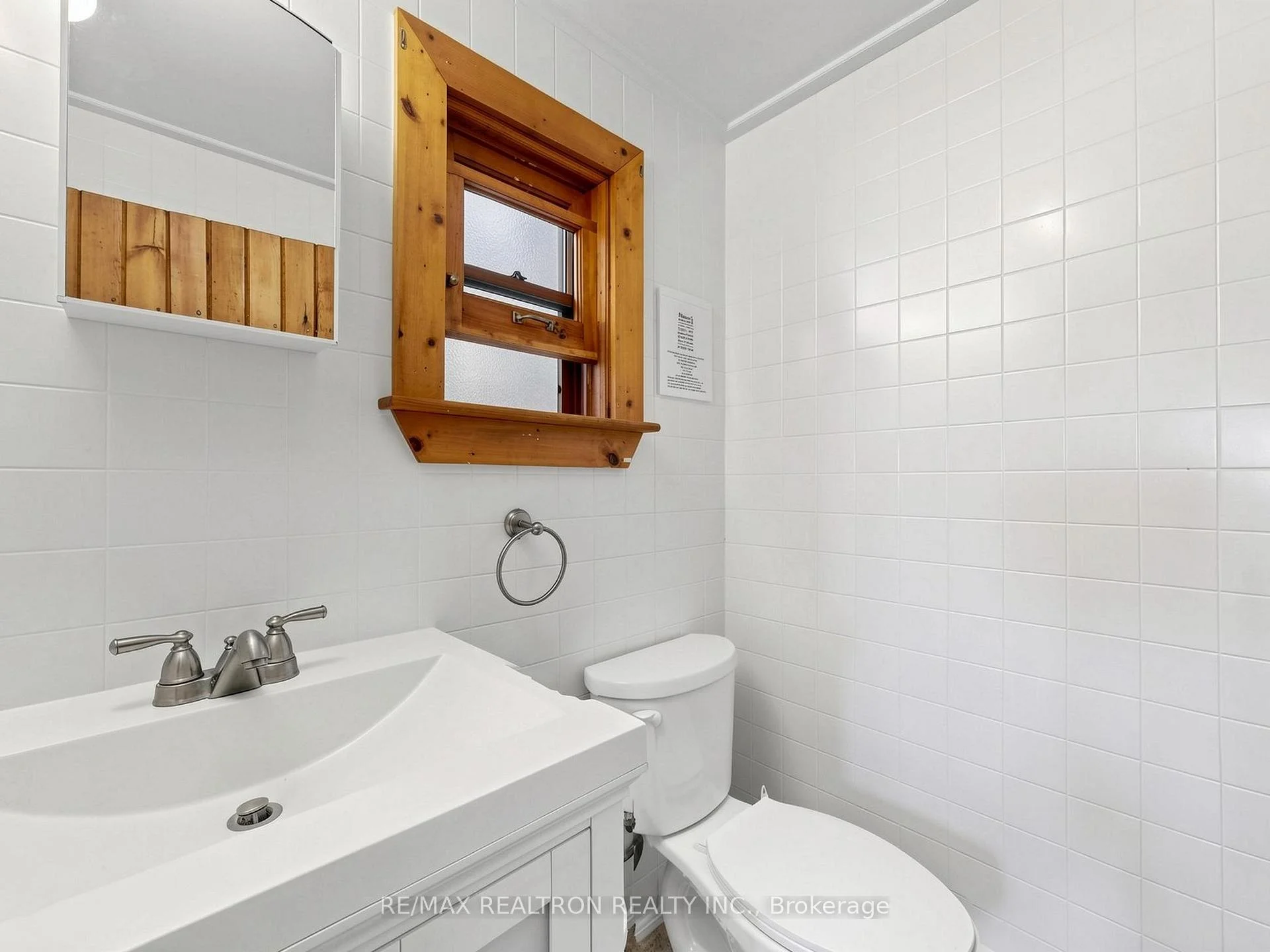 Photo 57 of 58 Iris Drive, Kawartha Lakes, Fenelon — HOMEH