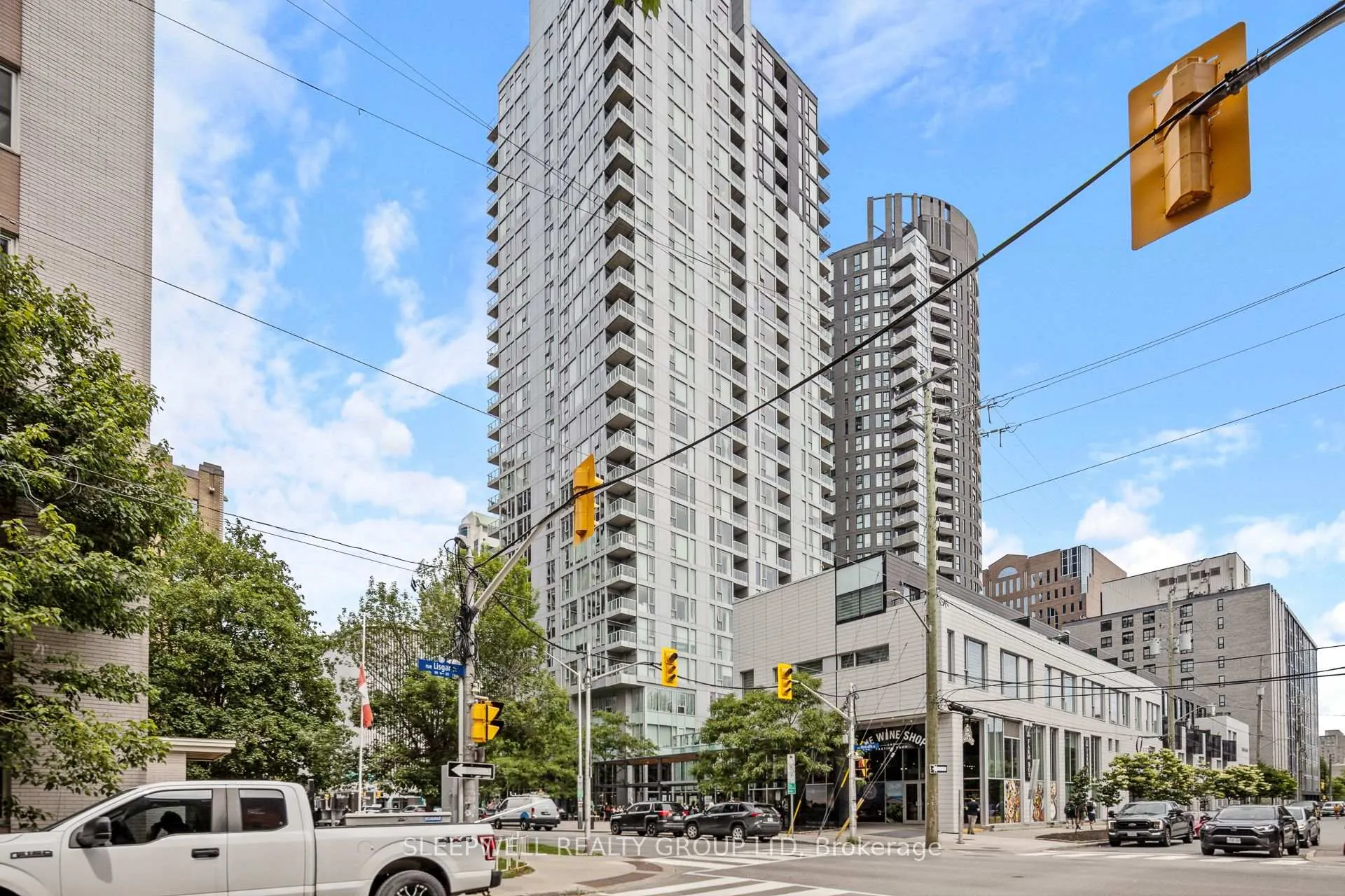 Front of Unit 406, 179 Metcalfe Street