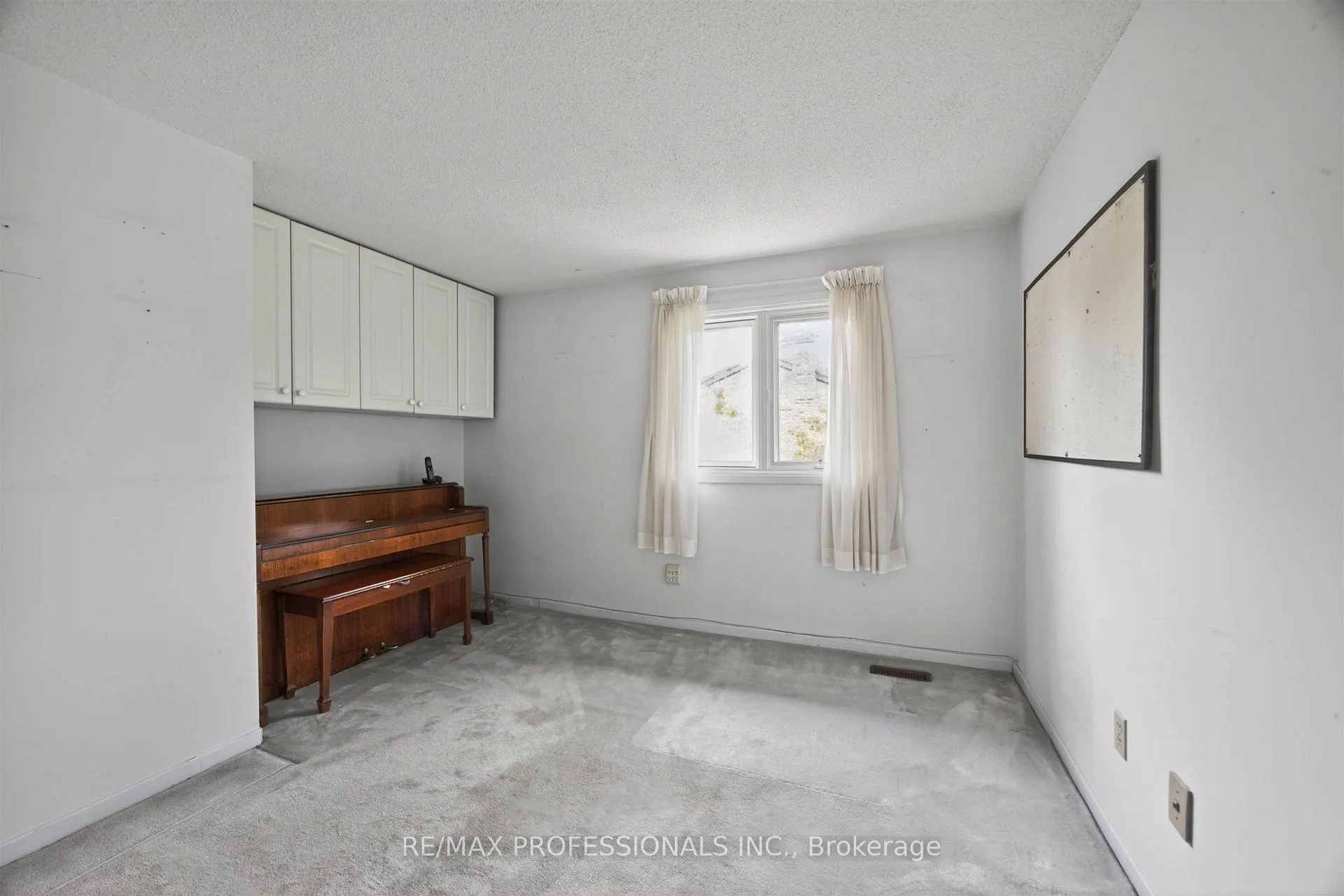 Photo 20 of 4 Bigham Crescent, Etobicoke, Eringate-Centennial-West Deane — HOMEH