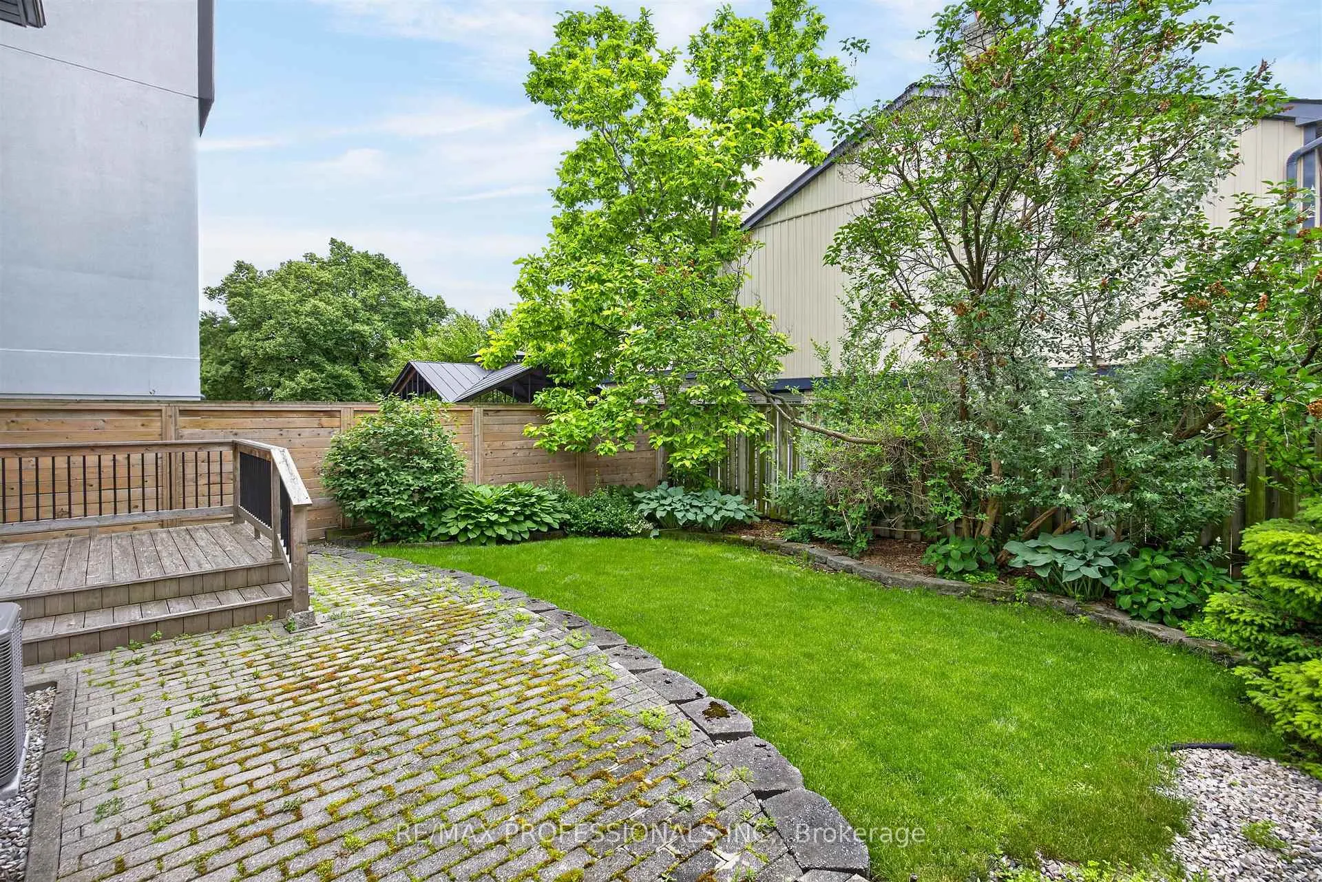 Photo 33 of 4 Bigham Crescent, Etobicoke, Eringate-Centennial-West Deane — HOMEH