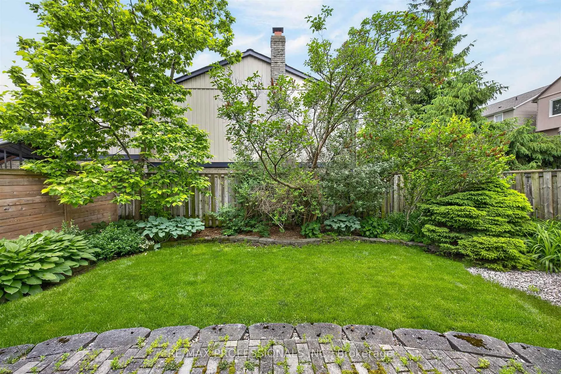 Photo 34 of 4 Bigham Crescent, Etobicoke, Eringate-Centennial-West Deane — HOMEH