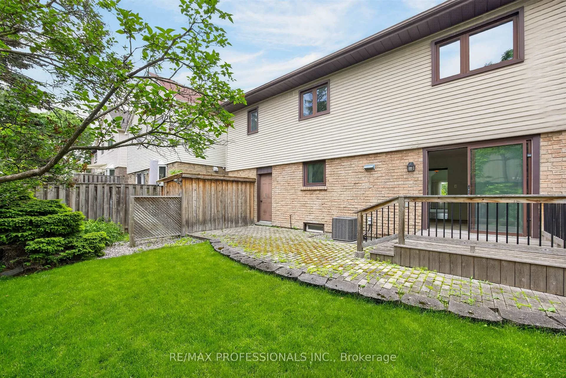 Photo 35 of 4 Bigham Crescent, Etobicoke, Eringate-Centennial-West Deane — HOMEH