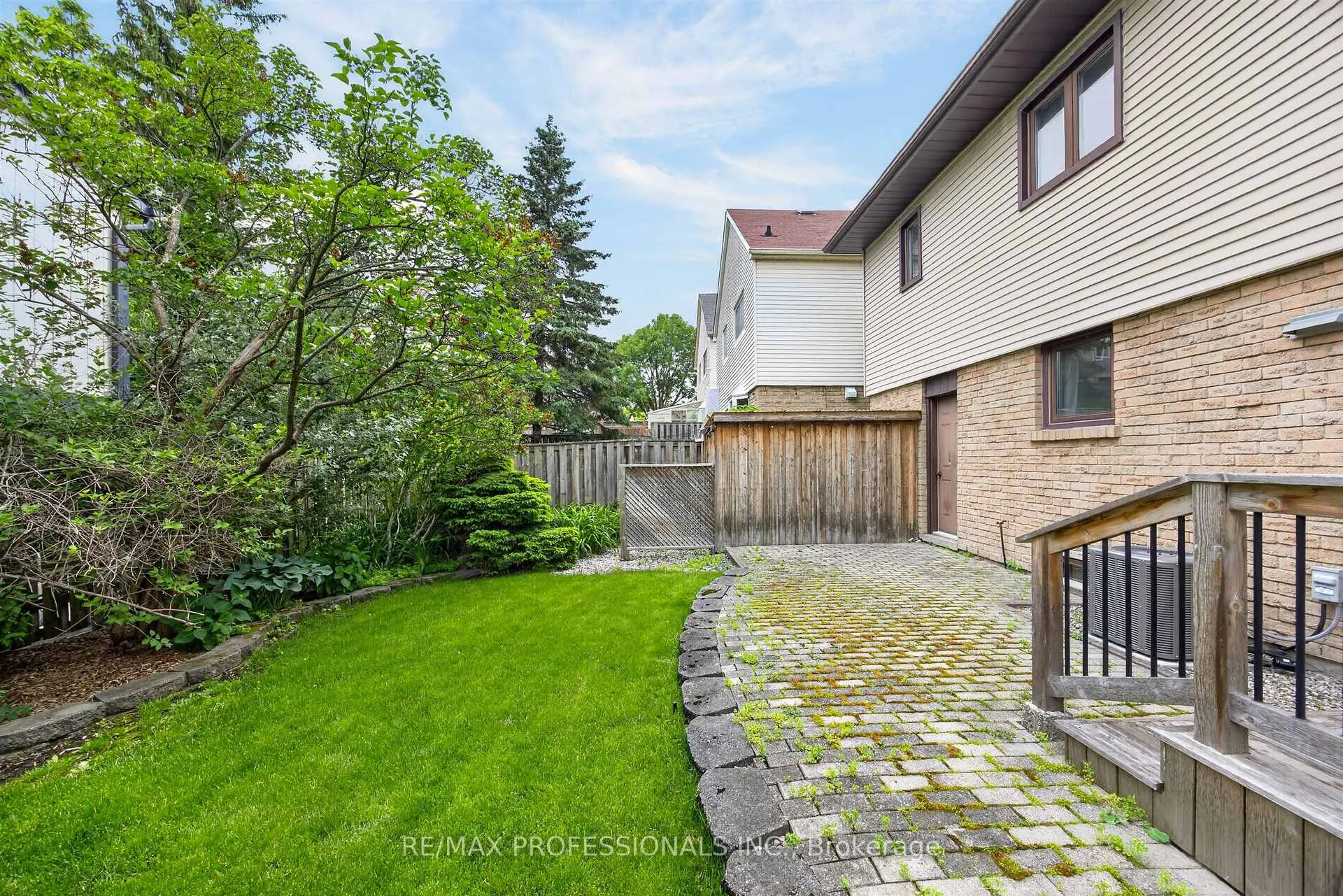 Photo 36 of 4 Bigham Crescent, Etobicoke, Eringate-Centennial-West Deane — HOMEH