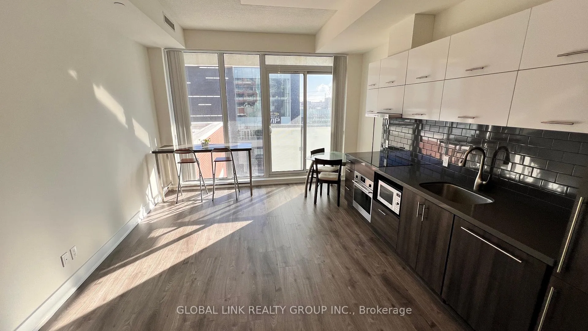 Photo 5 of Unit 303, 180 enterprise Boulevard, Markham, Unionville — HOMEH