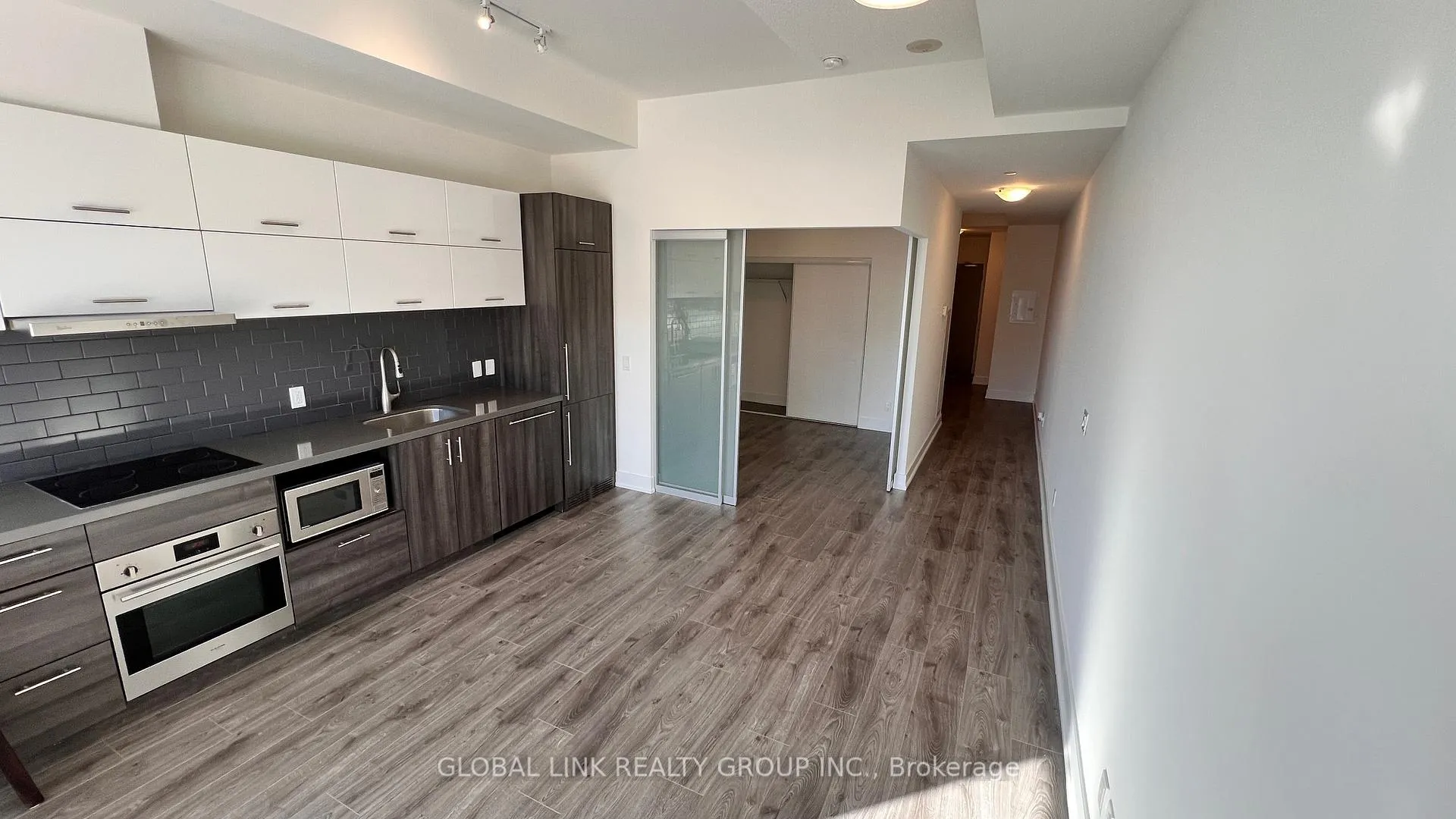 Photo 6 of Unit 303, 180 enterprise Boulevard, Markham, Unionville — HOMEH