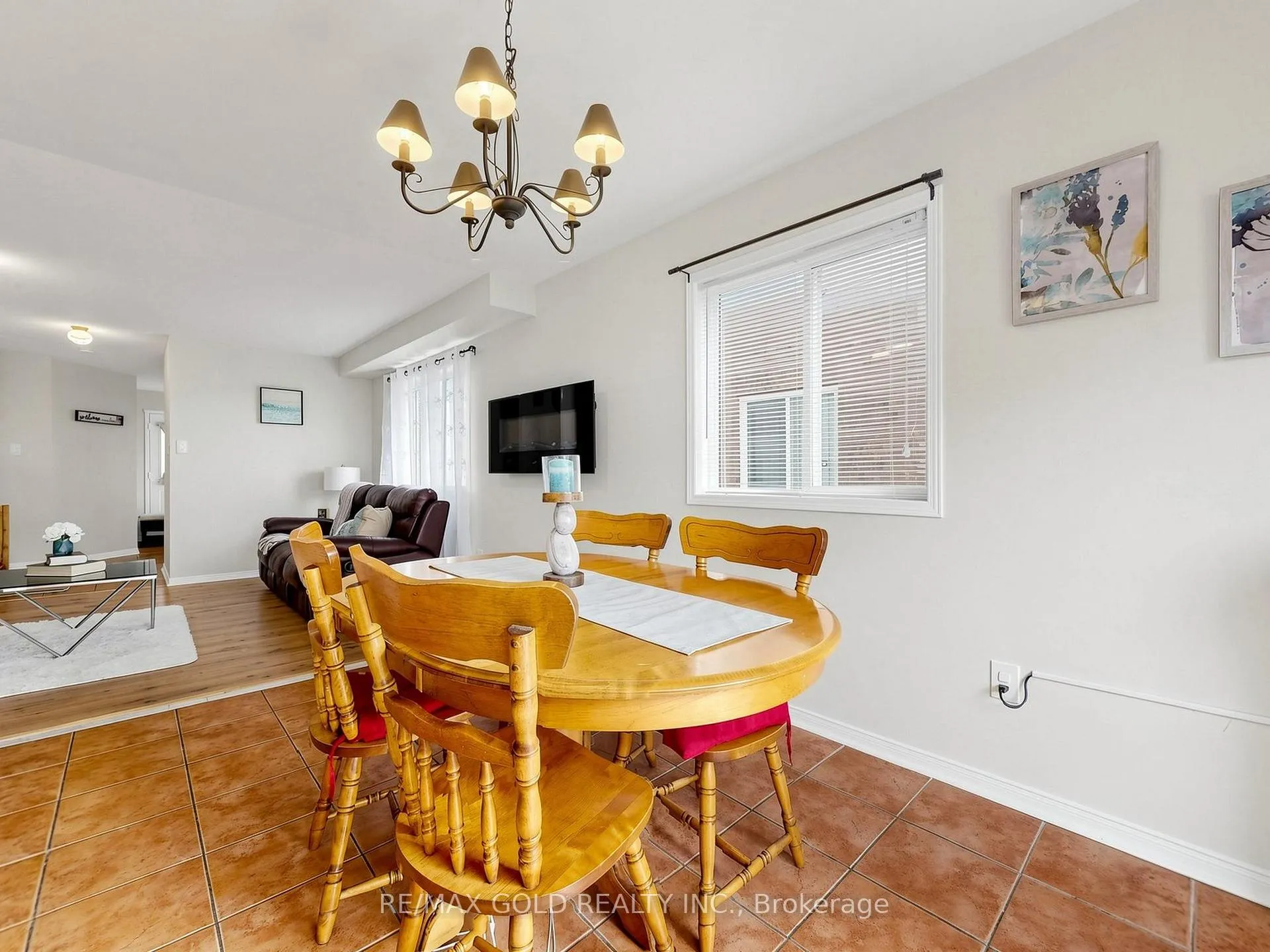 Photo 18 of 110 Tiller Trail, Brampton, Fletcher's Creek Village — HOMEH