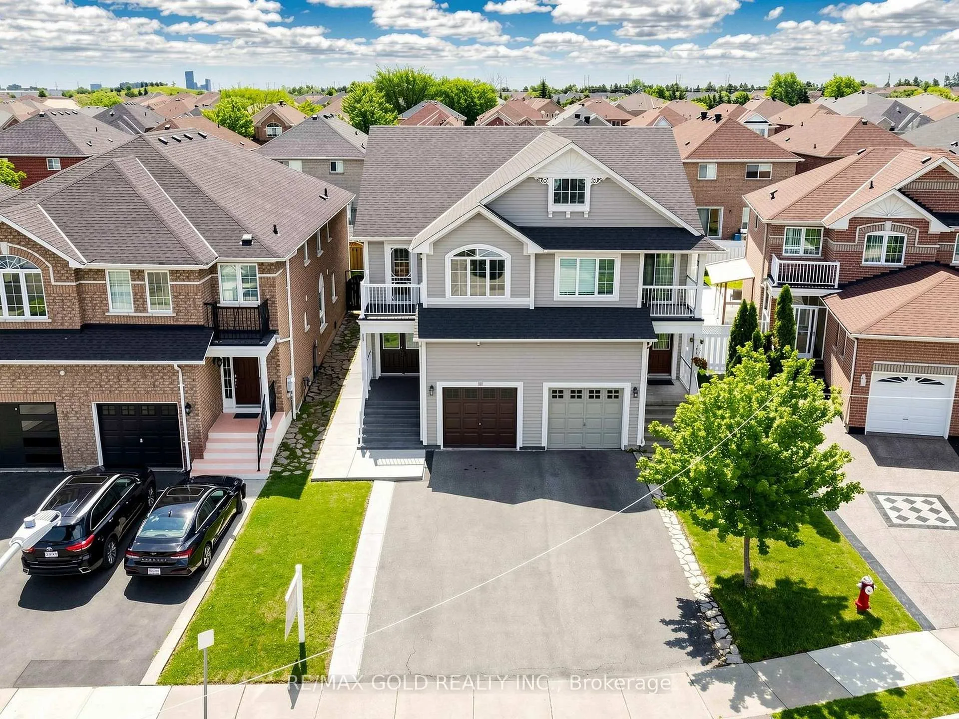 Photo 42 of 110 Tiller Trail, Brampton, Fletcher's Creek Village — HOMEH