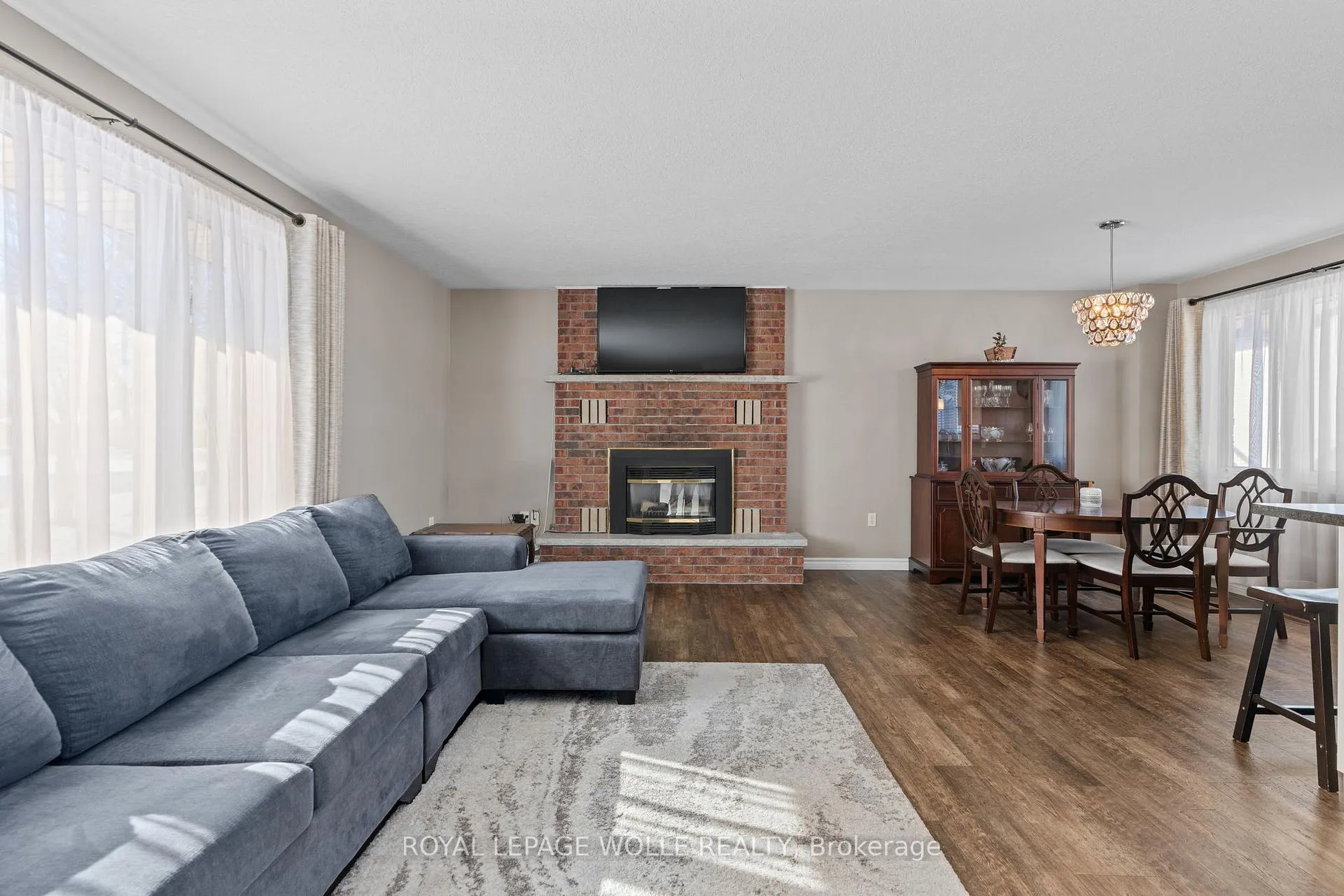 Photo 13 of 218 Arris Crescent, West Perth, Mitchell — HOMEH