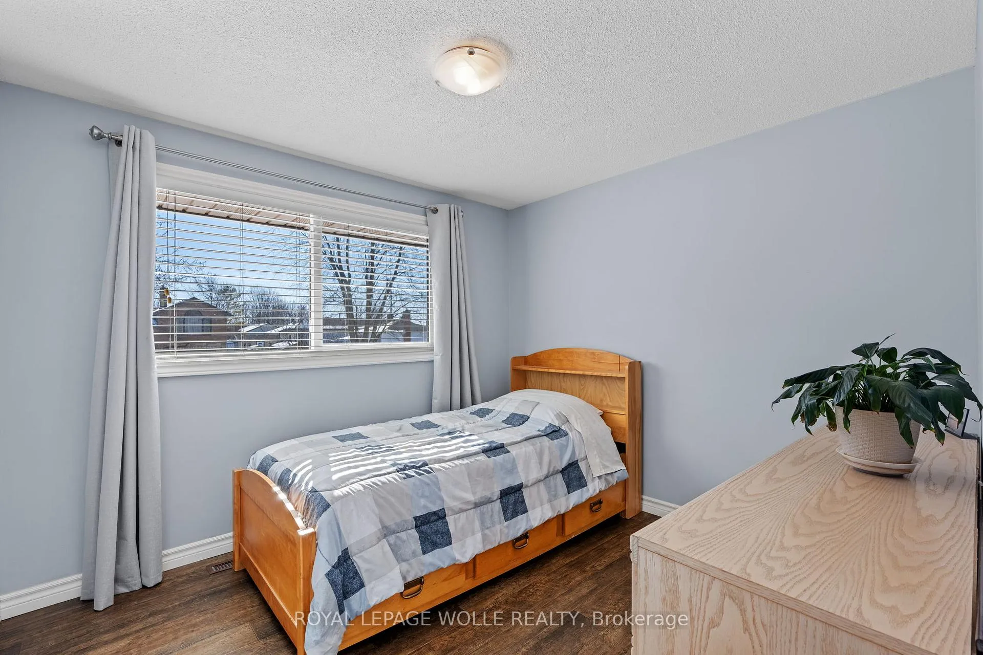 Photo 28 of 218 Arris Crescent, West Perth, Mitchell — HOMEH