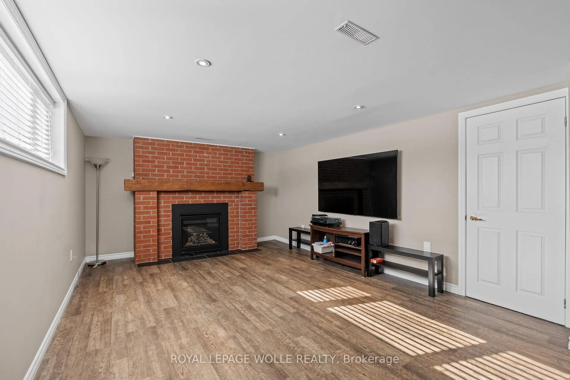 Photo 32 of 218 Arris Crescent, West Perth, Mitchell — HOMEH