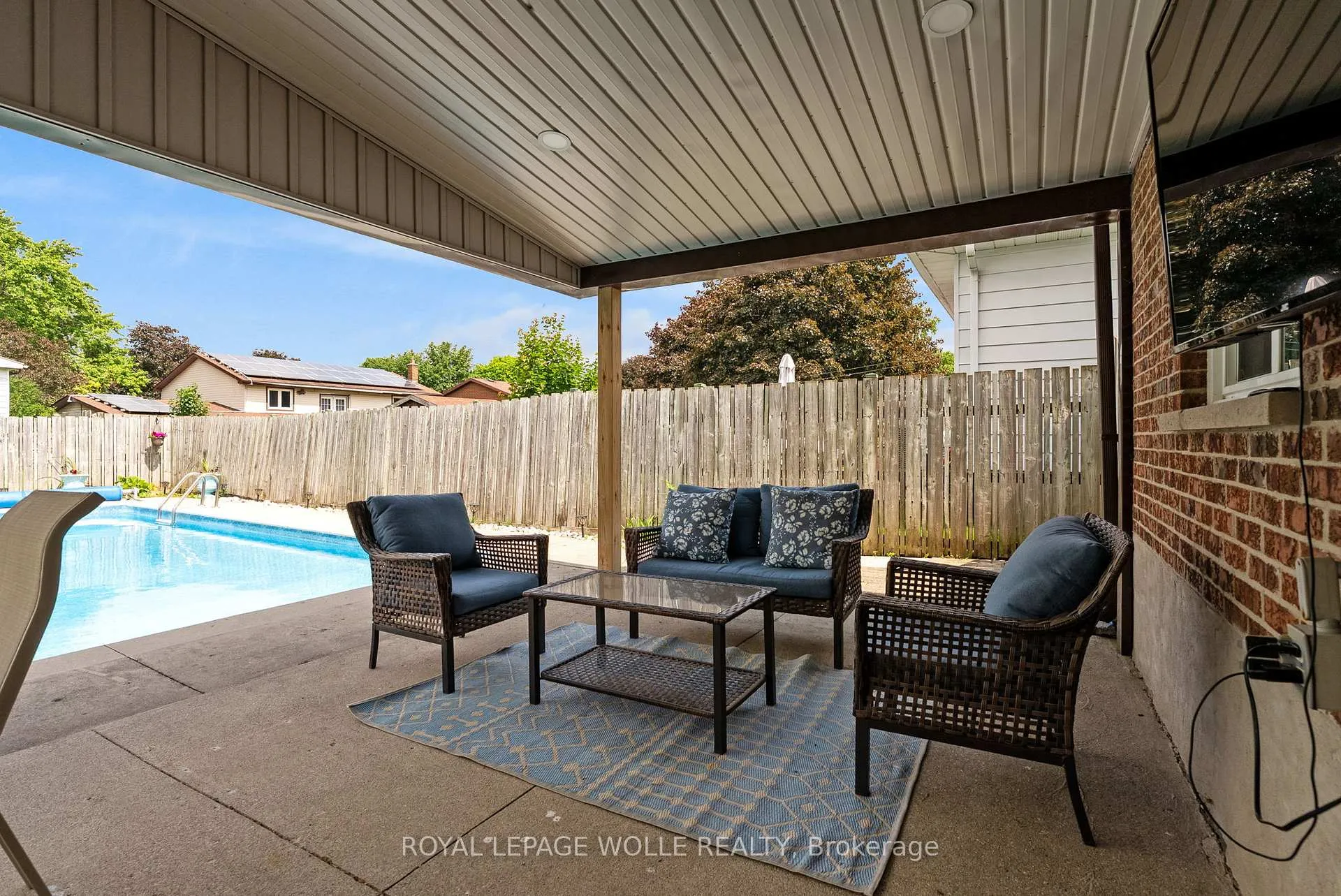 Photo 2 of 218 Arris Crescent, West Perth, Mitchell — HOMEH