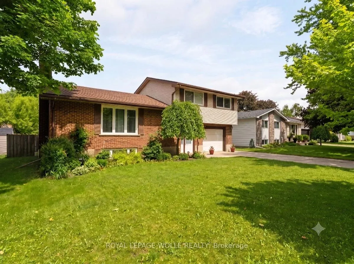 Photo 38 of 218 Arris Crescent, West Perth, Mitchell — HOMEH