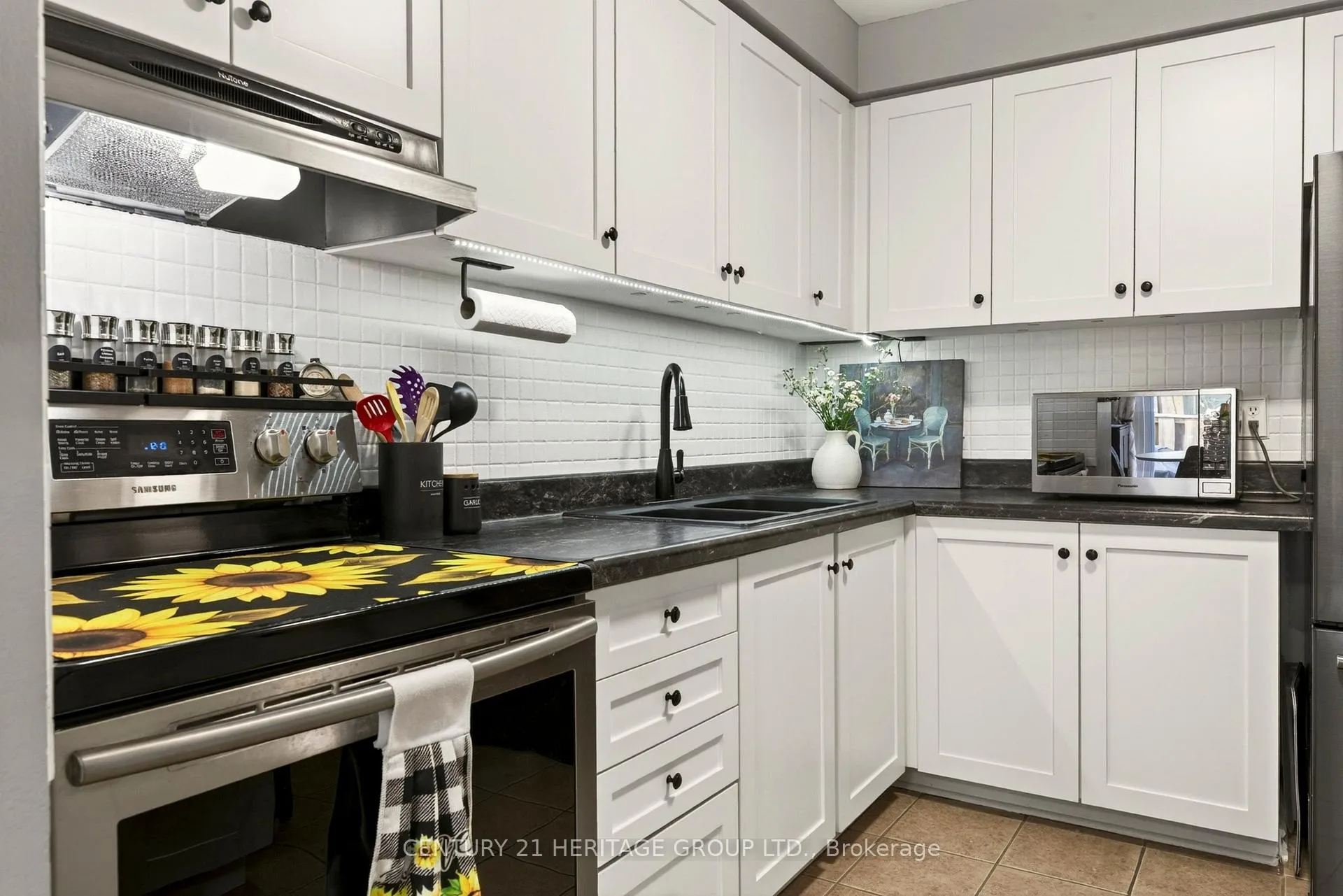 Photo 9 of Unit 74, 860 Rymal Road E, Hamilton, Broughton — HOMEH