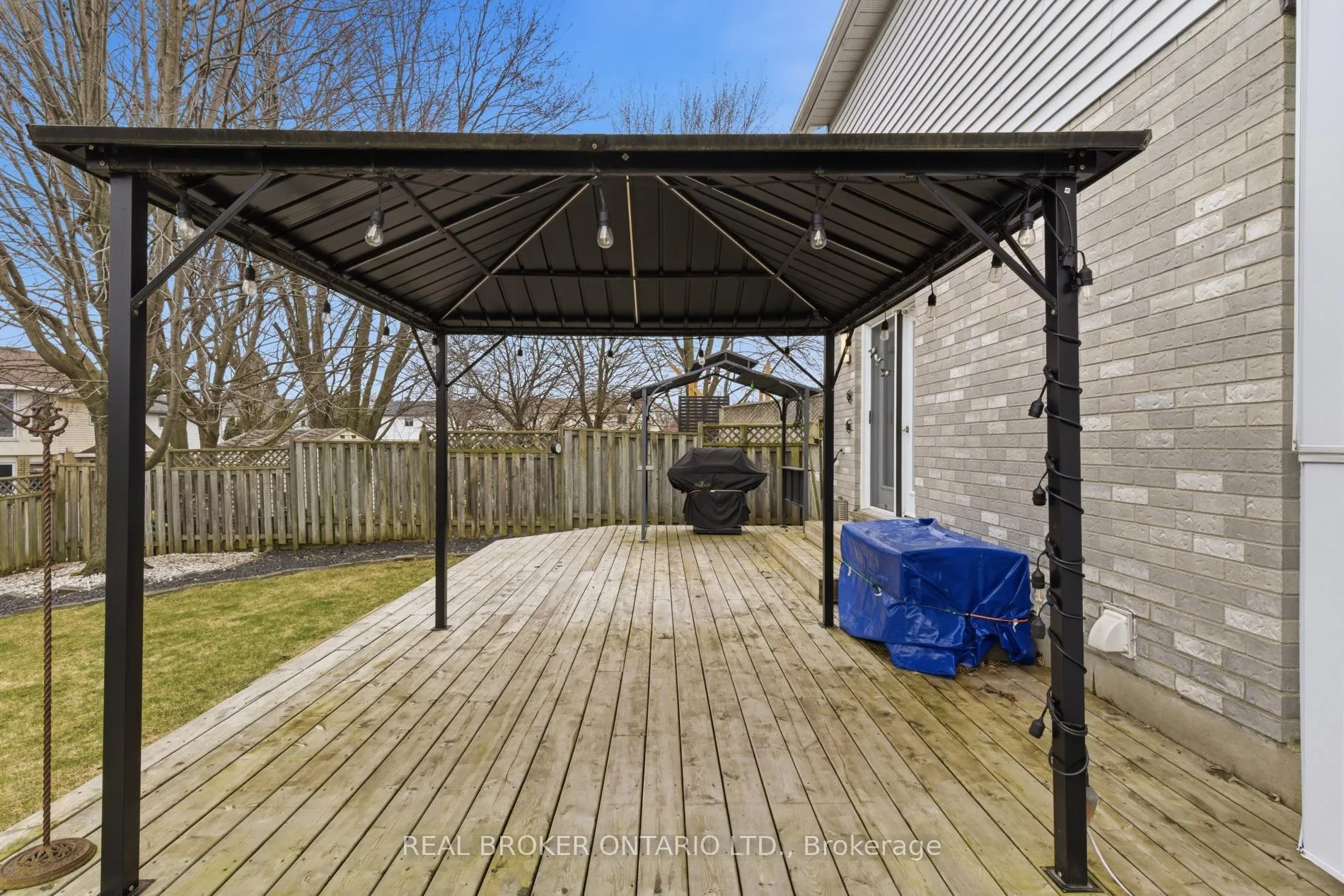 Photo 46 of 107 Rose Bridge Crescent, Cambridge — HOMEH