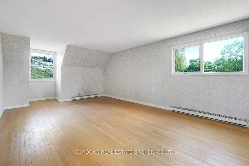 Photo 19 of 35 Aleutian Road, Ottawa, Bruce Farm/Graham Park/Qualicum/Bellands — HOMEH