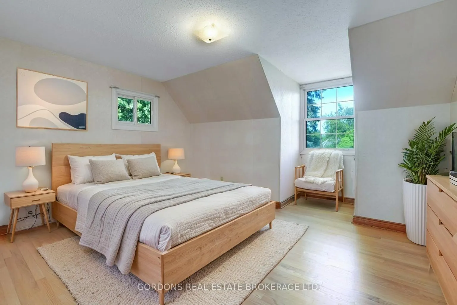 Photo 27 of 35 Aleutian Road, Ottawa, Bruce Farm/Graham Park/Qualicum/Bellands — HOMEH