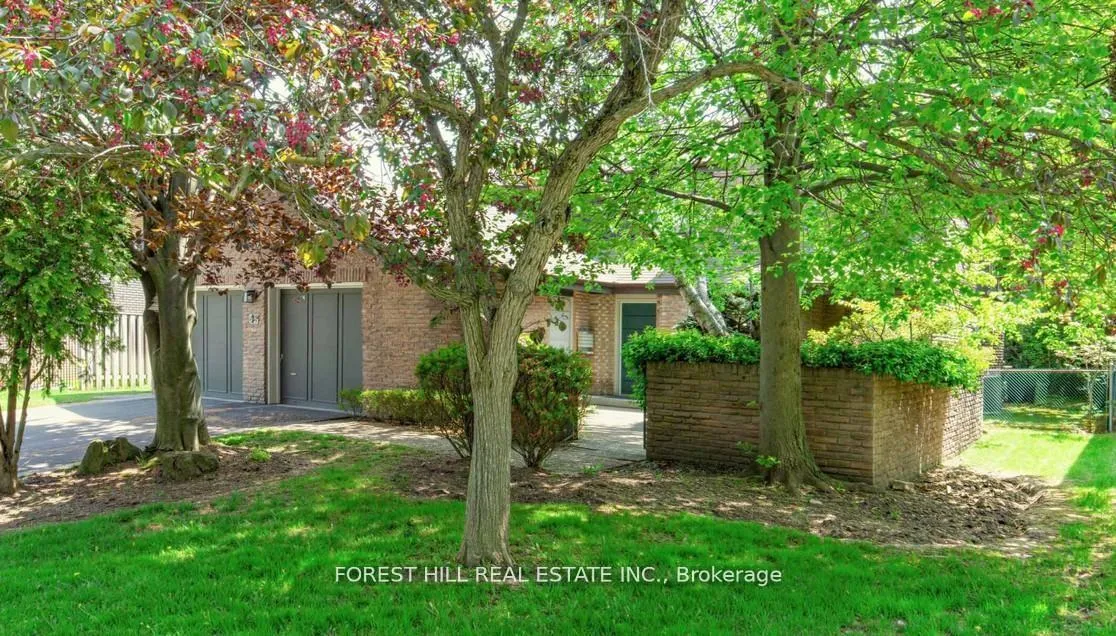 Photo 1 of 43 Beaverhall Drive, North York, St. Andrew-Windfields — HOMEH