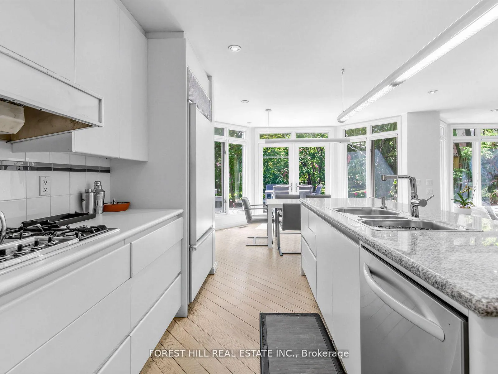 Photo 13 of 43 Beaverhall Drive, North York, St. Andrew-Windfields — HOMEH