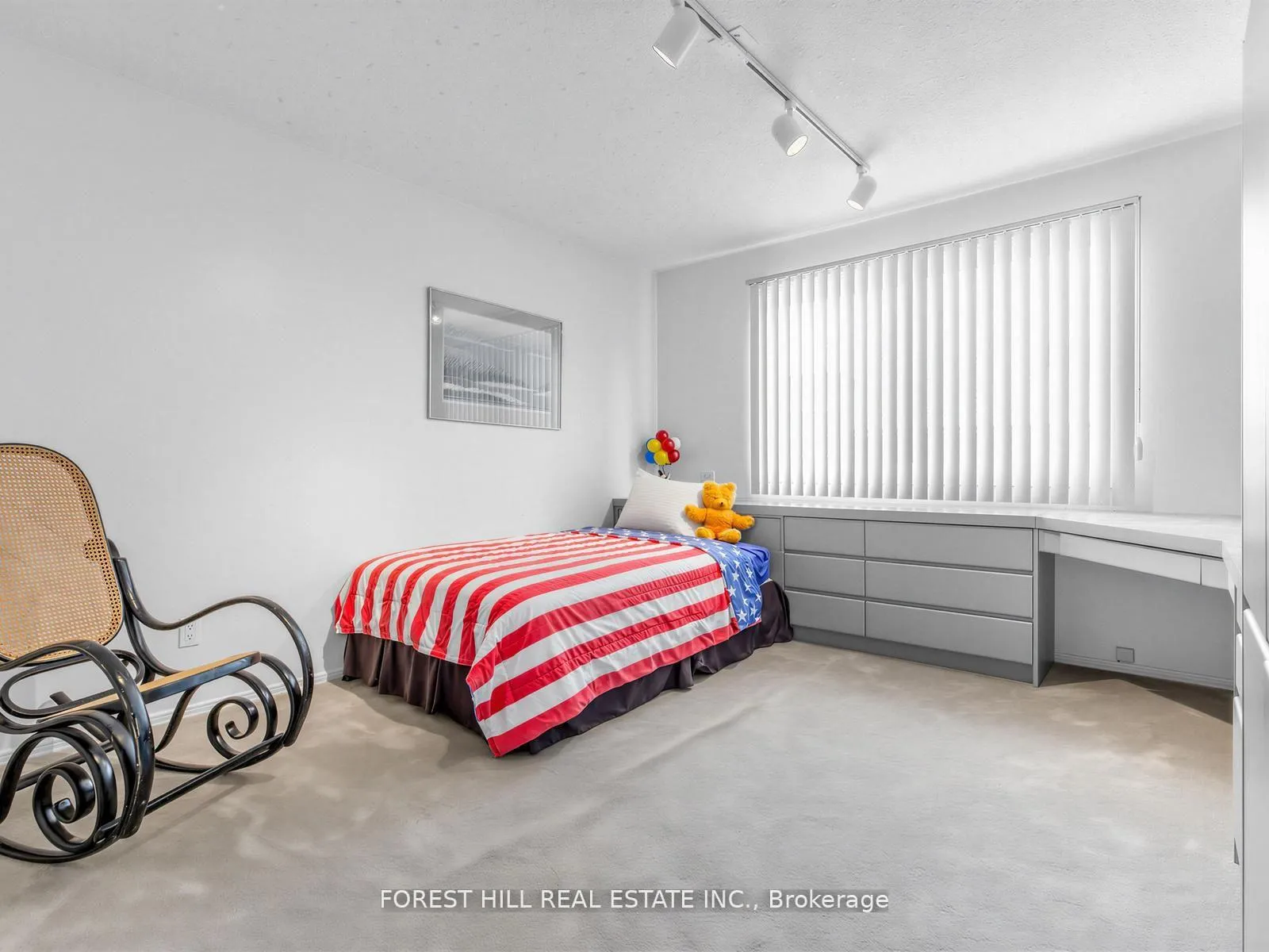 Photo 30 of 43 Beaverhall Drive, North York, St. Andrew-Windfields — HOMEH