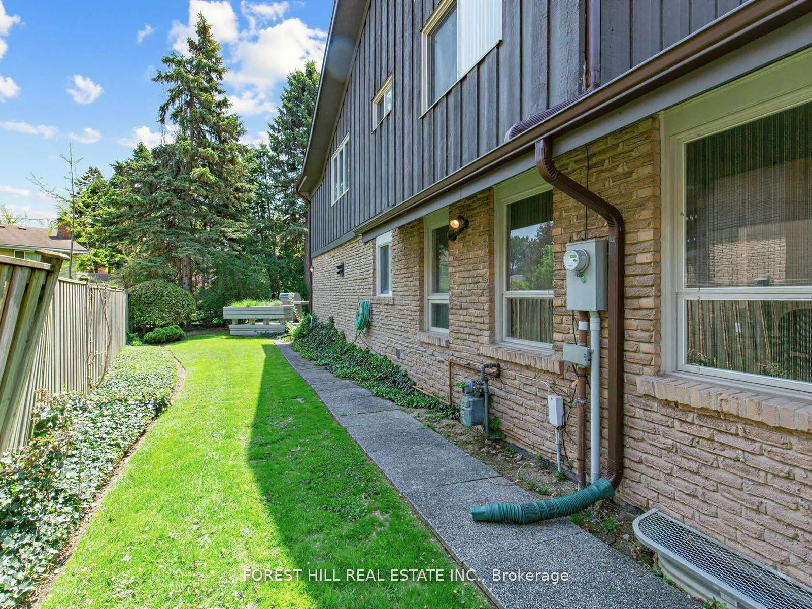 Photo 37 of 43 Beaverhall Drive, North York, St. Andrew-Windfields — HOMEH