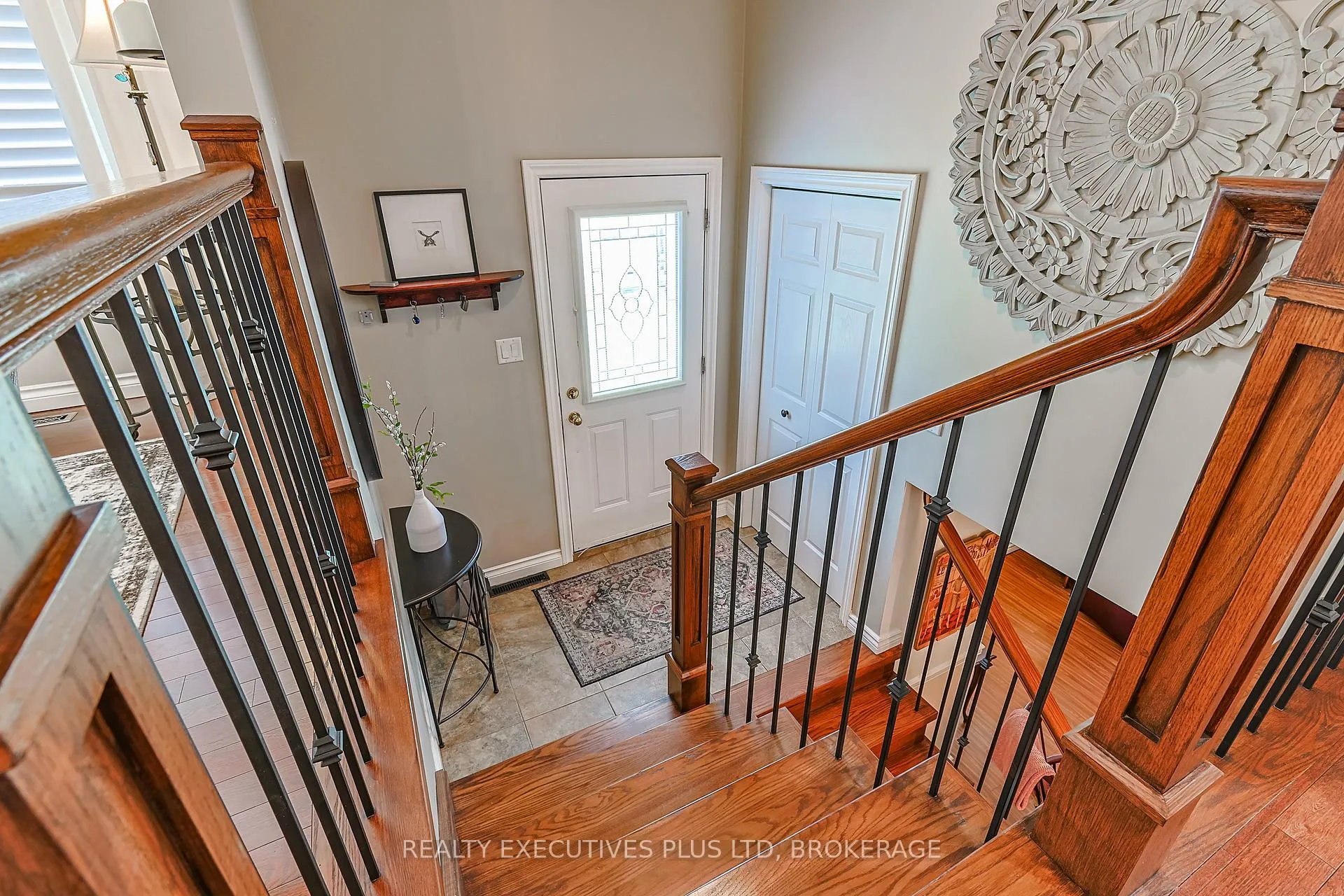 Photo 6 of 2560 Lepp Avenue, Niagara Falls, Stamford — HOMEH