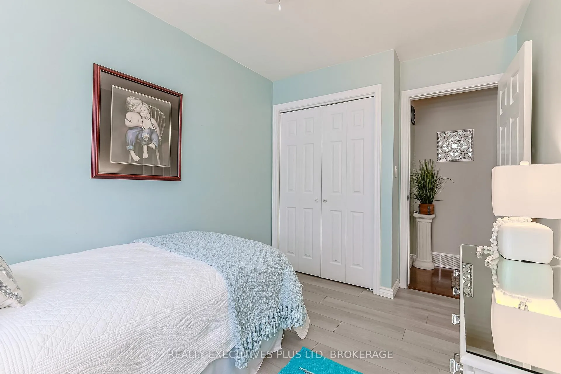 Photo 19 of 2560 Lepp Avenue, Niagara Falls, Stamford — HOMEH