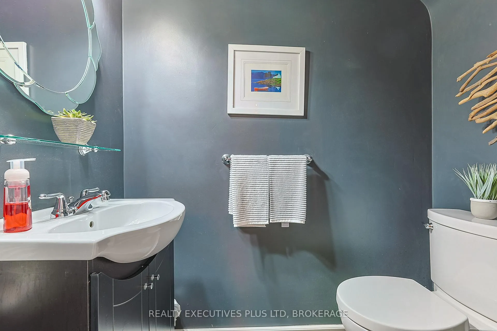 Photo 26 of 2560 Lepp Avenue, Niagara Falls, Stamford — HOMEH
