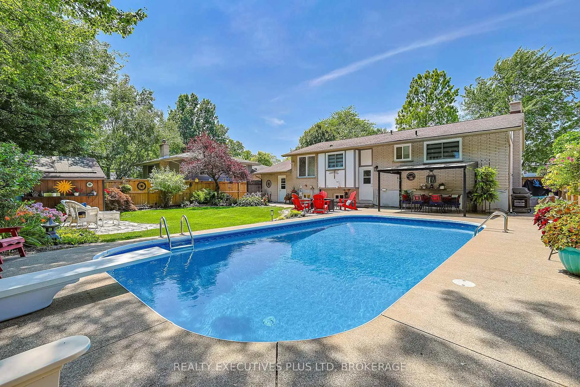 Photo 36 of 2560 Lepp Avenue, Niagara Falls, Stamford — HOMEH