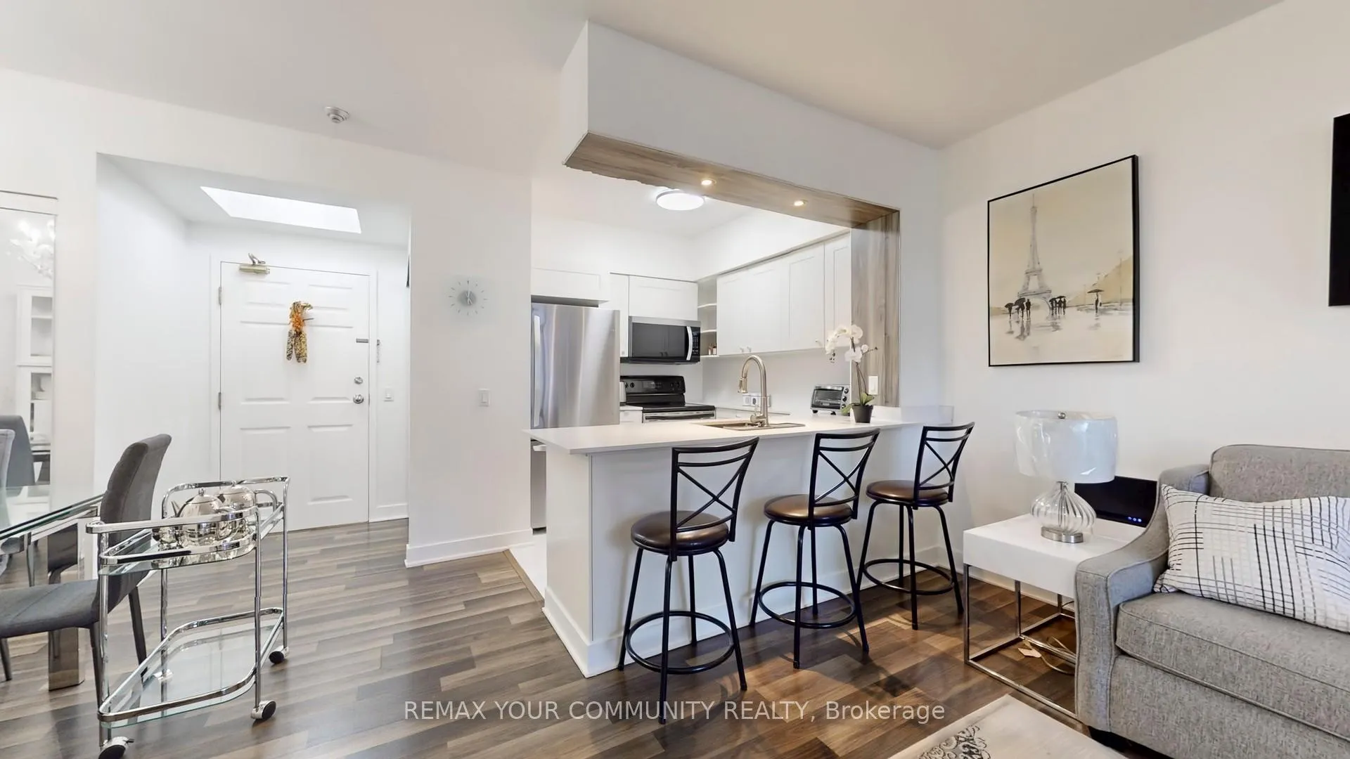 Photo 5 of Unit 111, 7398 Yonge Street, Vaughan, Crestwood-Springfarm-Yorkhill — HOMEH