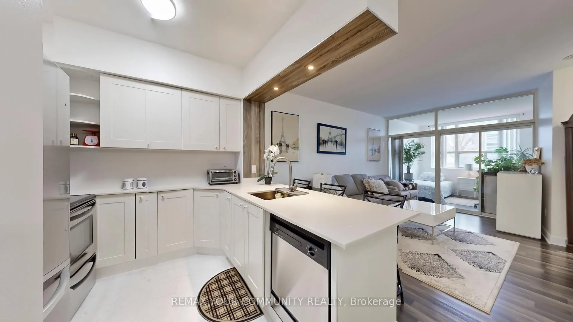 Photo 6 of Unit 111, 7398 Yonge Street, Vaughan, Crestwood-Springfarm-Yorkhill — HOMEH
