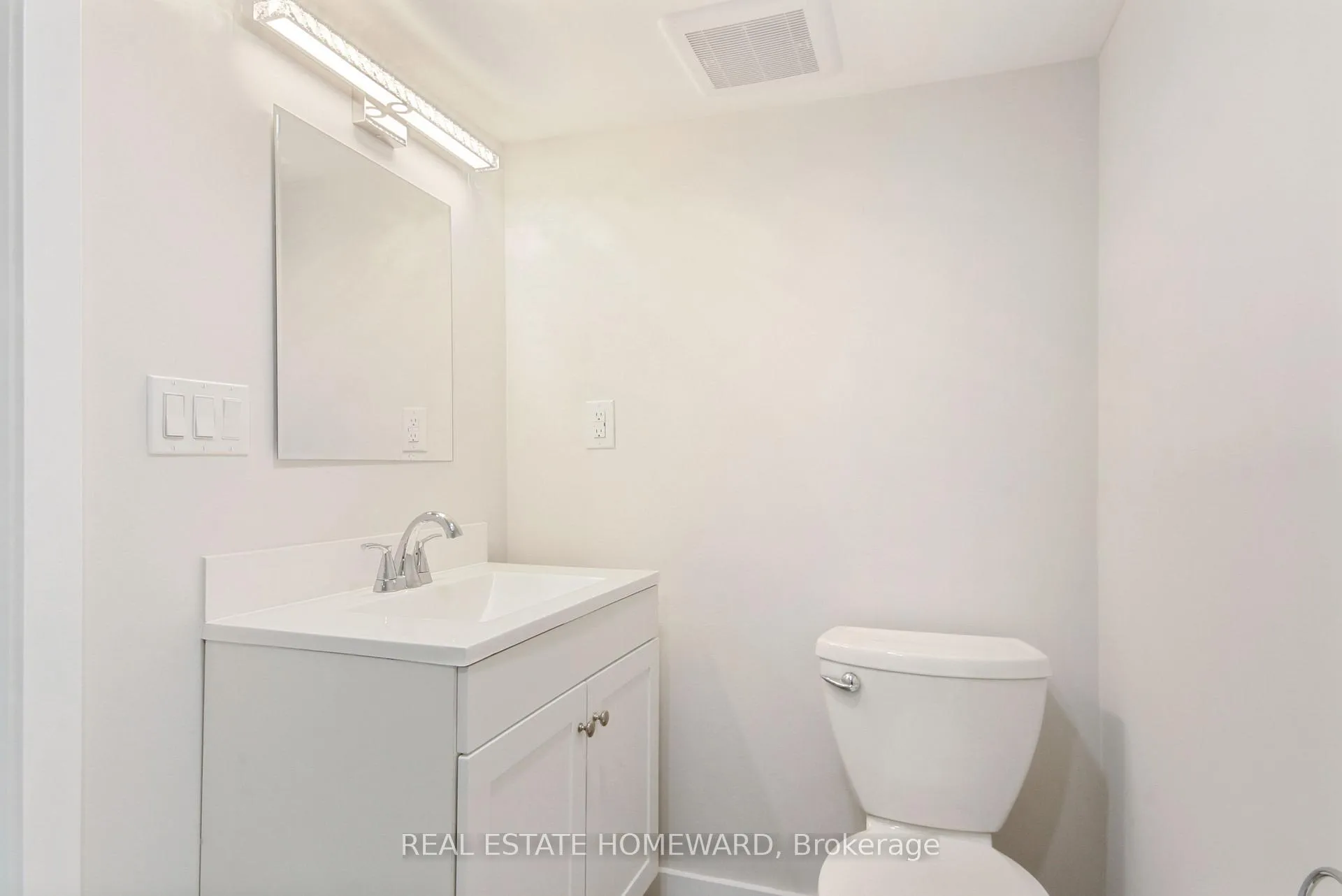 Photo 8 of Unit Lower, 486 Delaware Avenue, Toronto, Dovercourt-Wallace Emerson-Junction — HOMEH